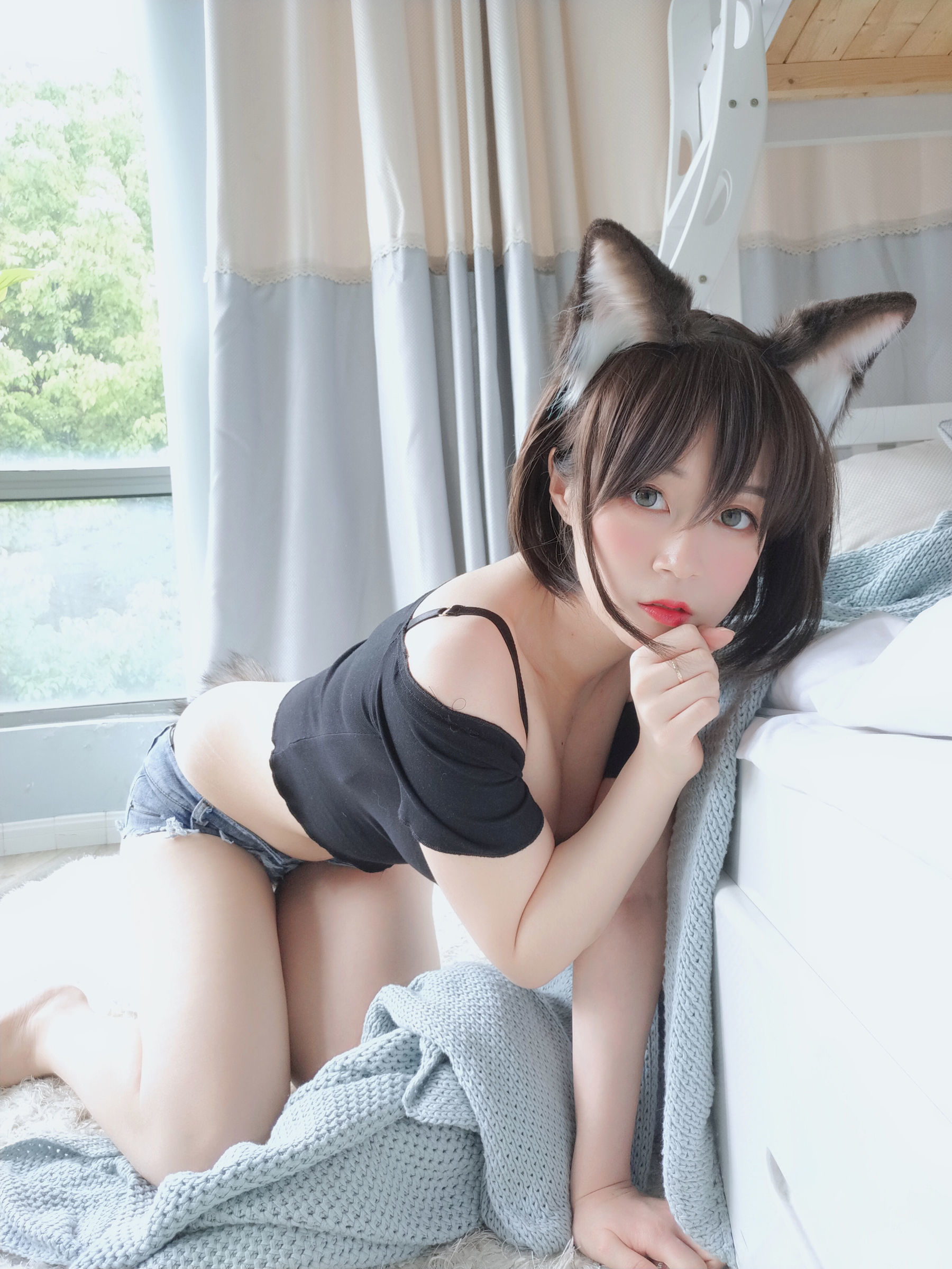 [萝莉COS] 白银 – 布偶猫 [46P]