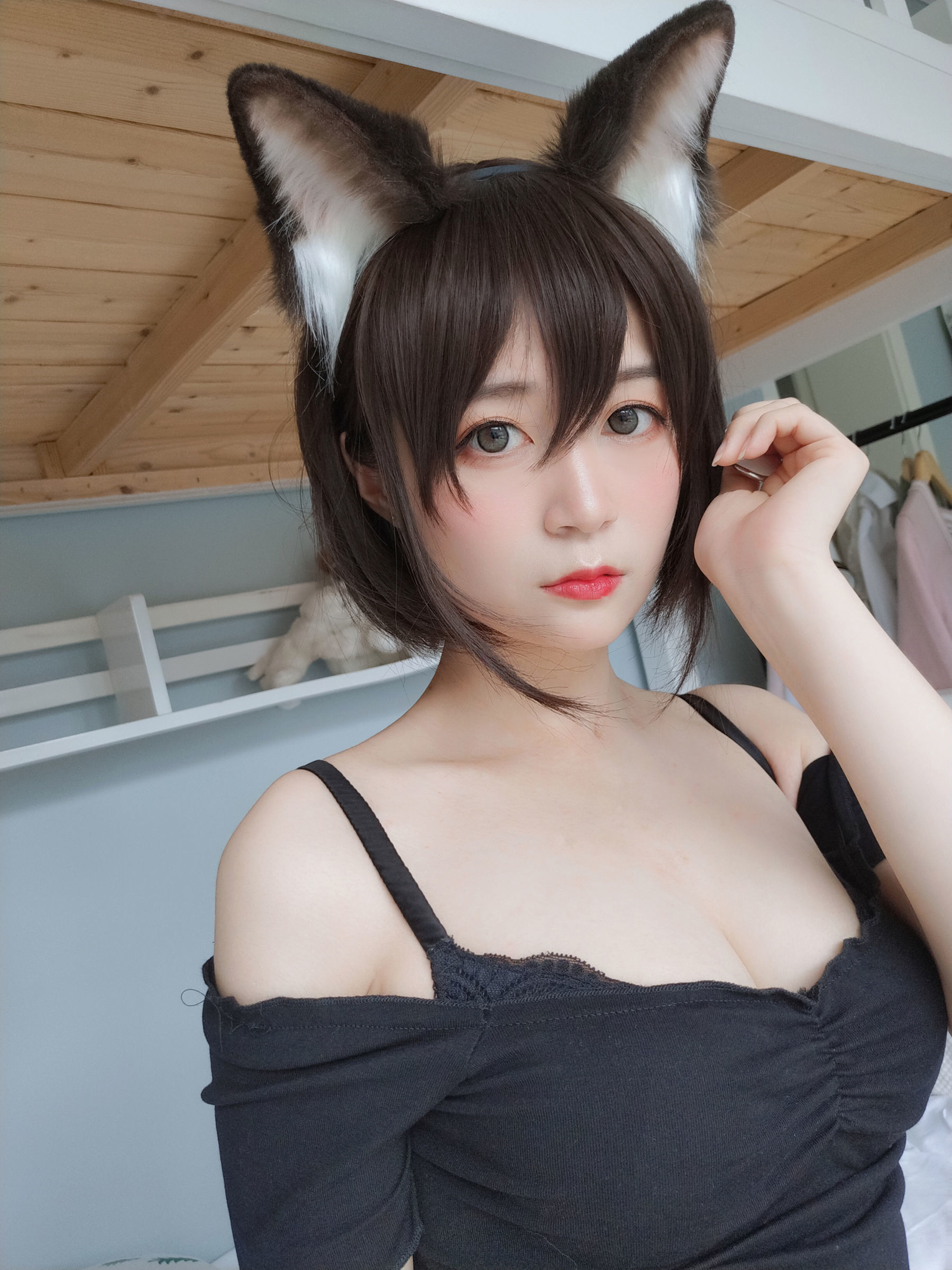 [萝莉COS] 白银 – 布偶猫 [46P]