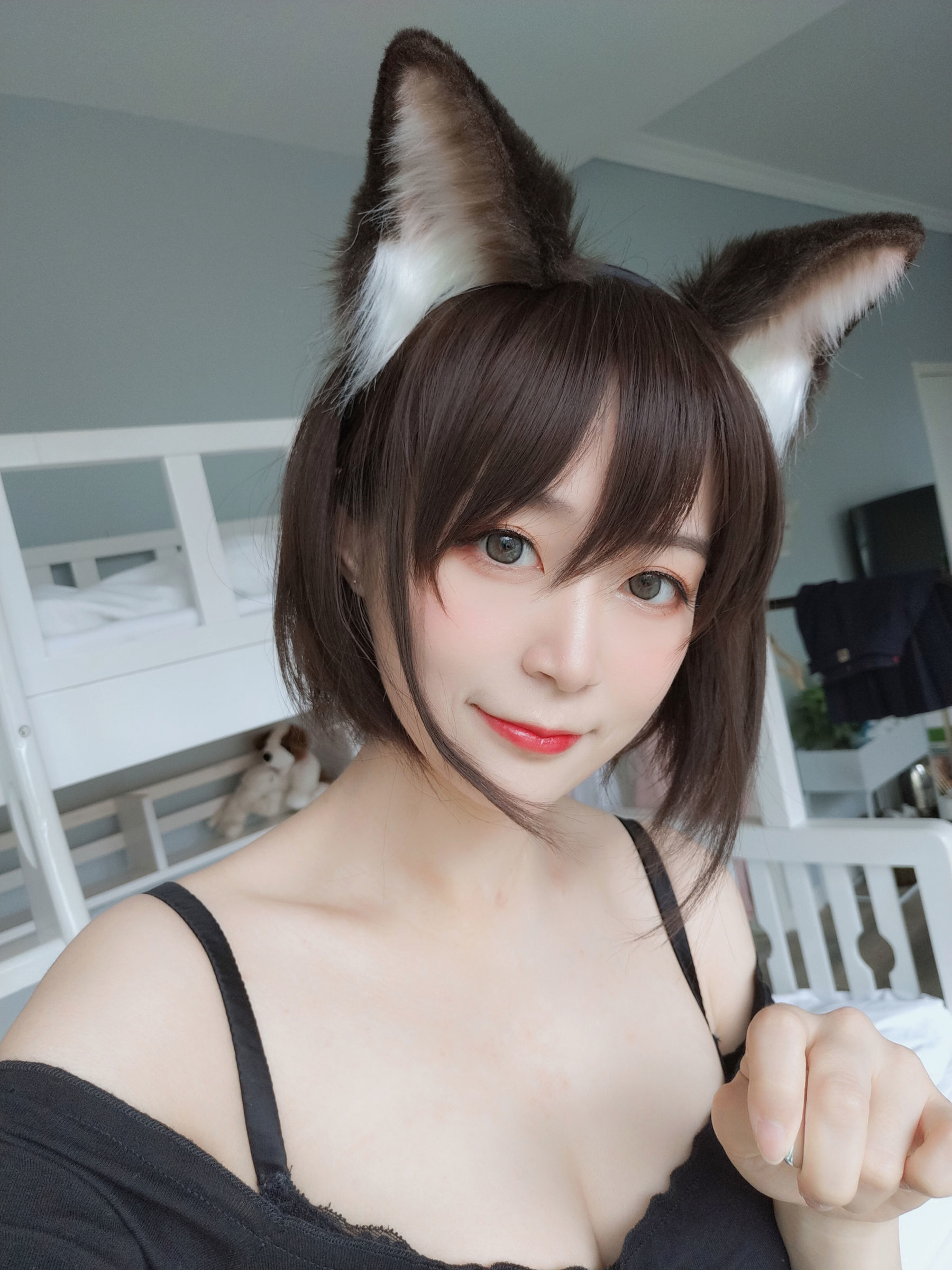 [萝莉COS] 白银 – 布偶猫 [46P]