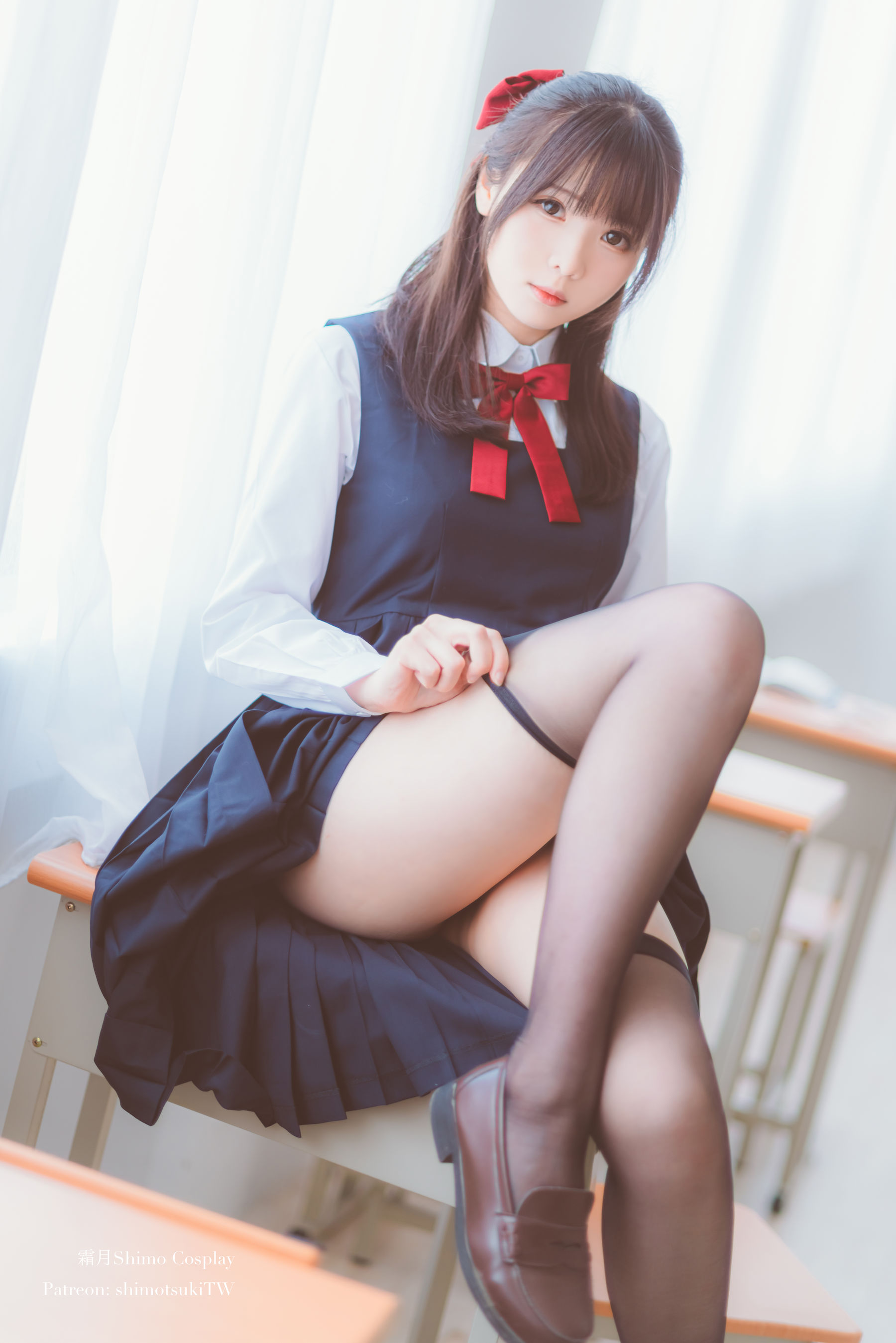 微博妹纸霜月shimo – JK校服的诱惑 [17P]