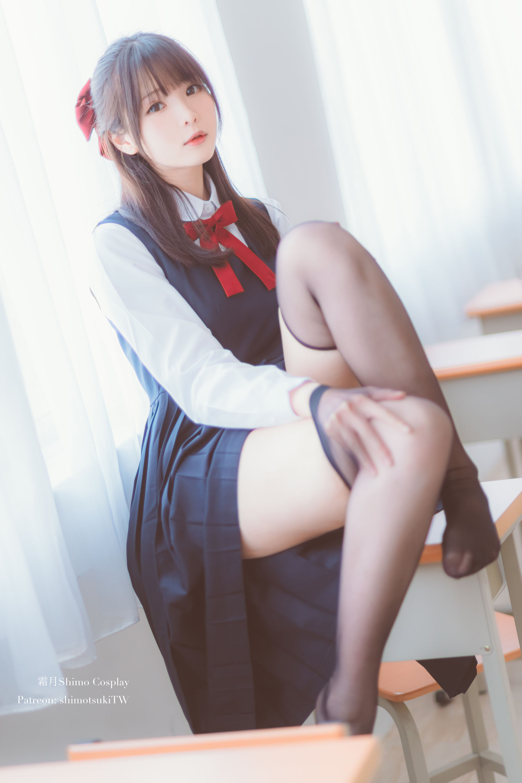 微博妹纸霜月shimo – JK校服的诱惑 [17P]