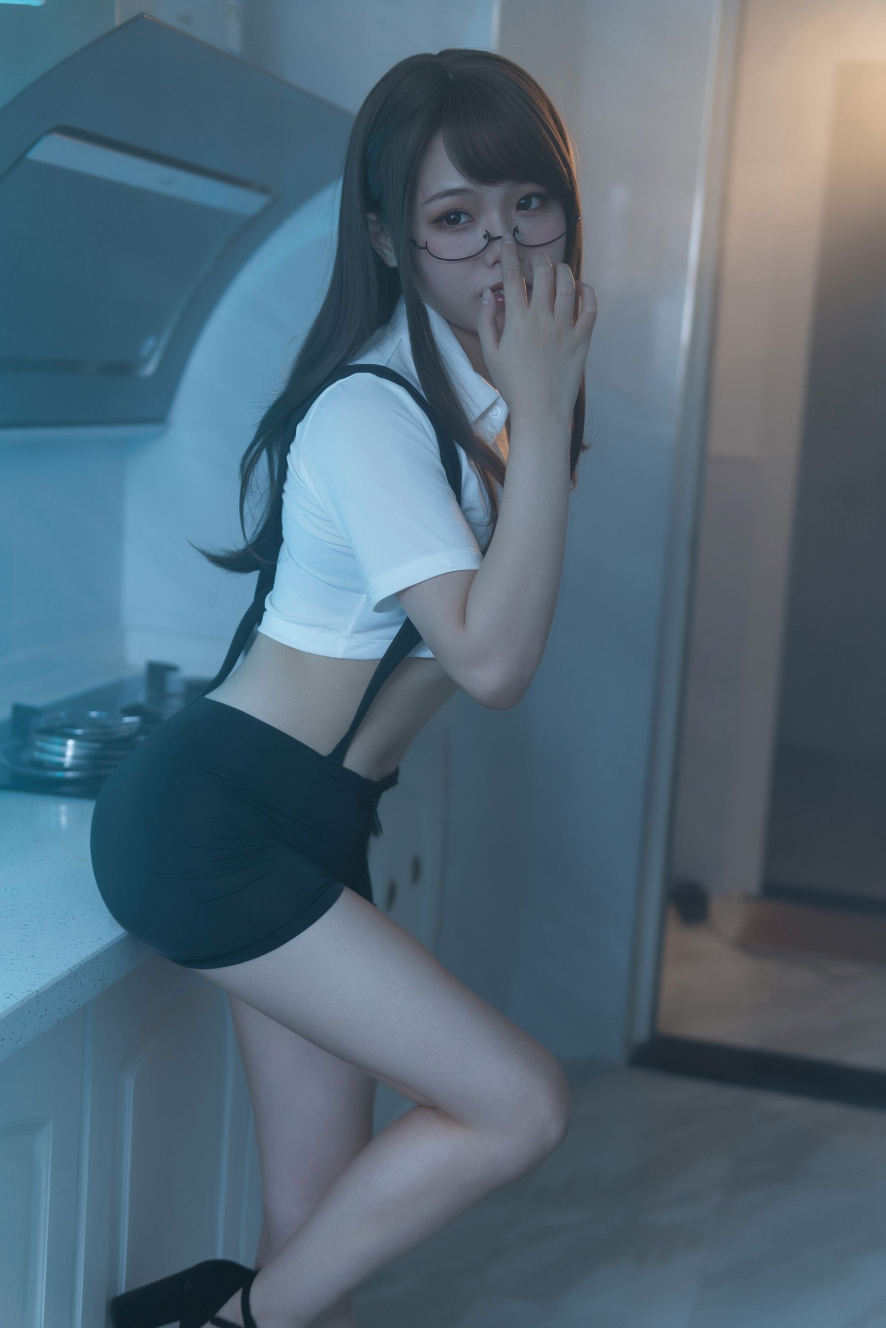 七月喵子 – 眼镜娘1号 [21P]