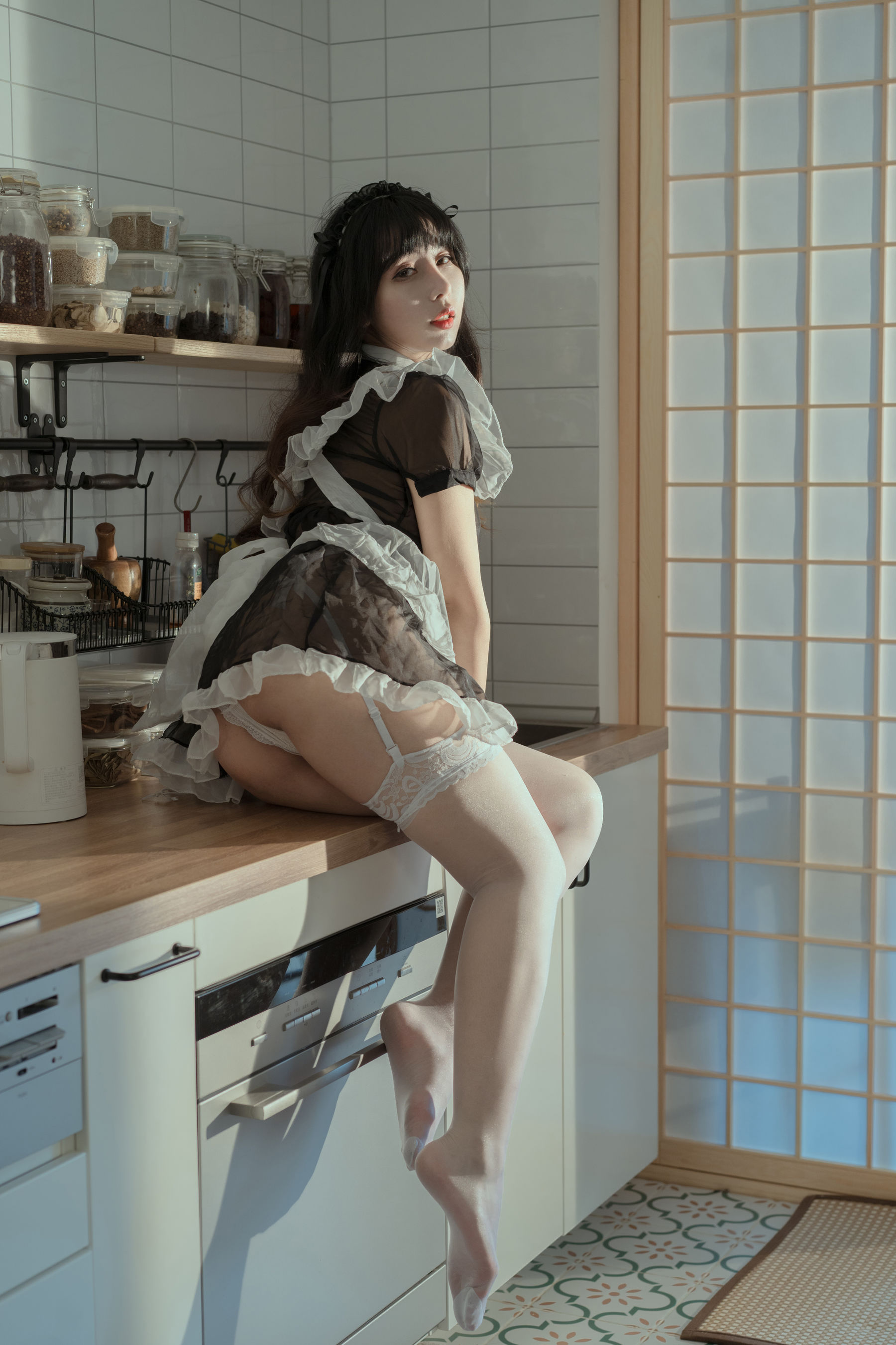 云溪溪 – 奶桃女仆 [40P]