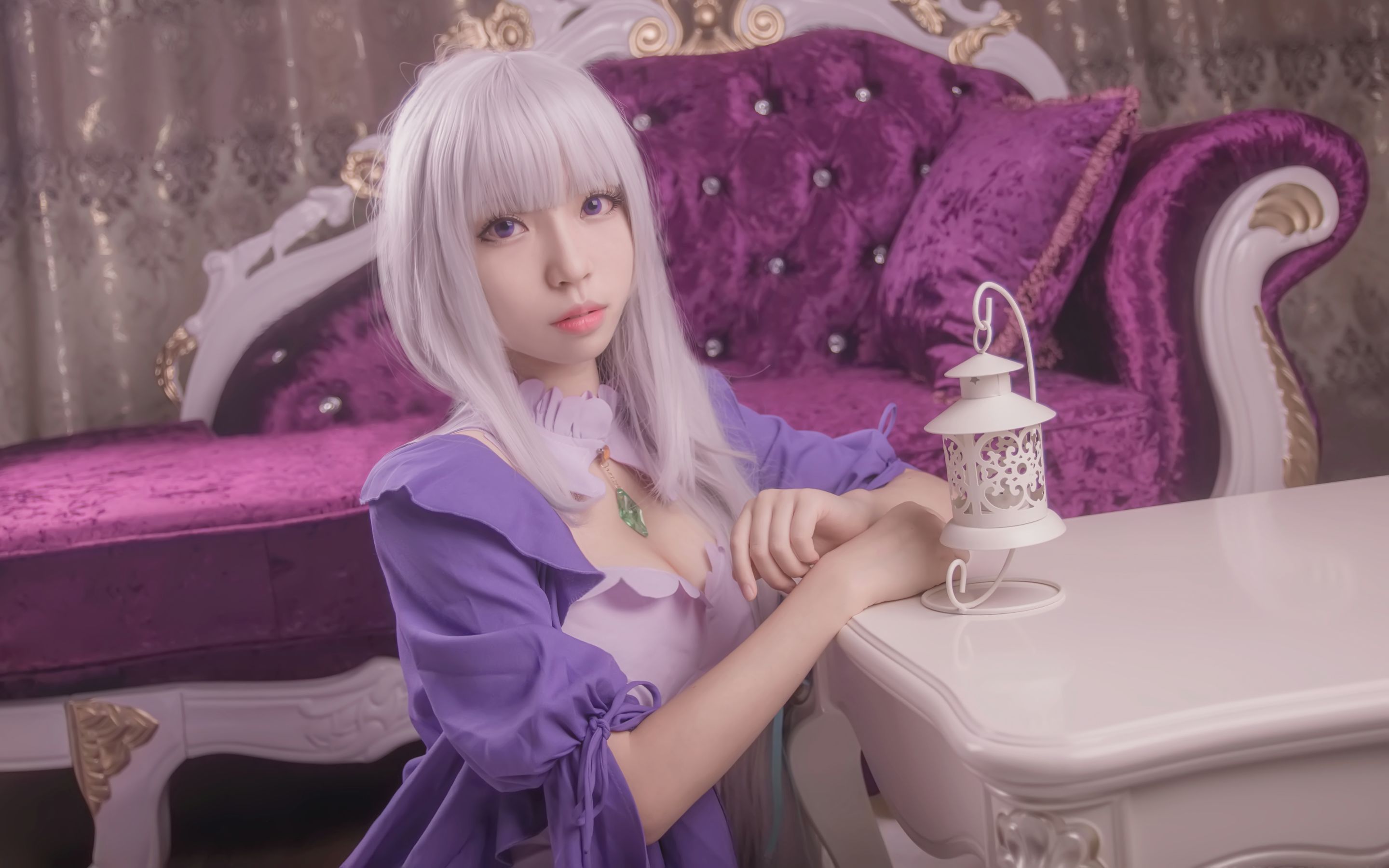 [Cosplay写真] 萌妹白易子教主 – RE从零开始的异世界生活 艾米莉娅 [10P]