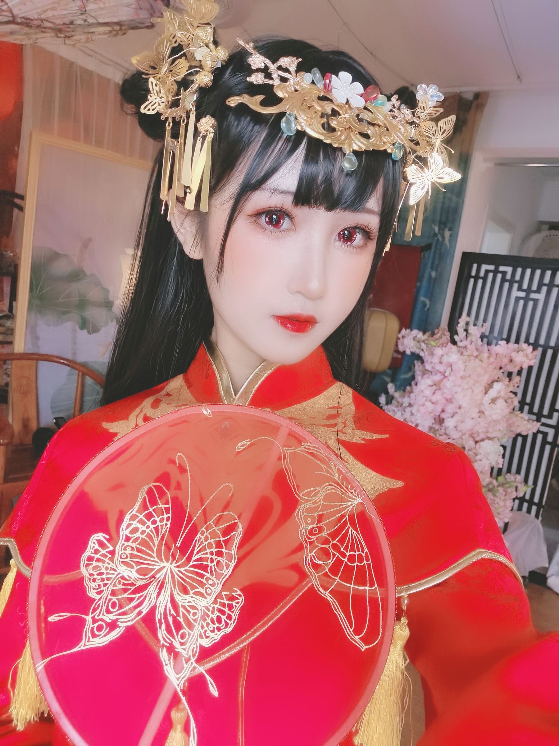 微博妹子三度_69 – 逸仙自拍 [20P]