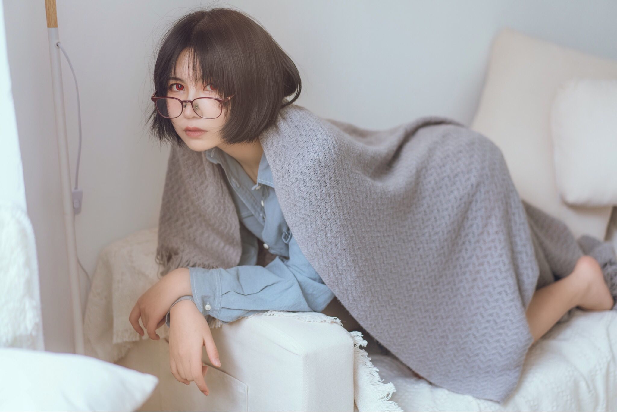 COSER美女逐月su 蓝色衬衫 [22P]