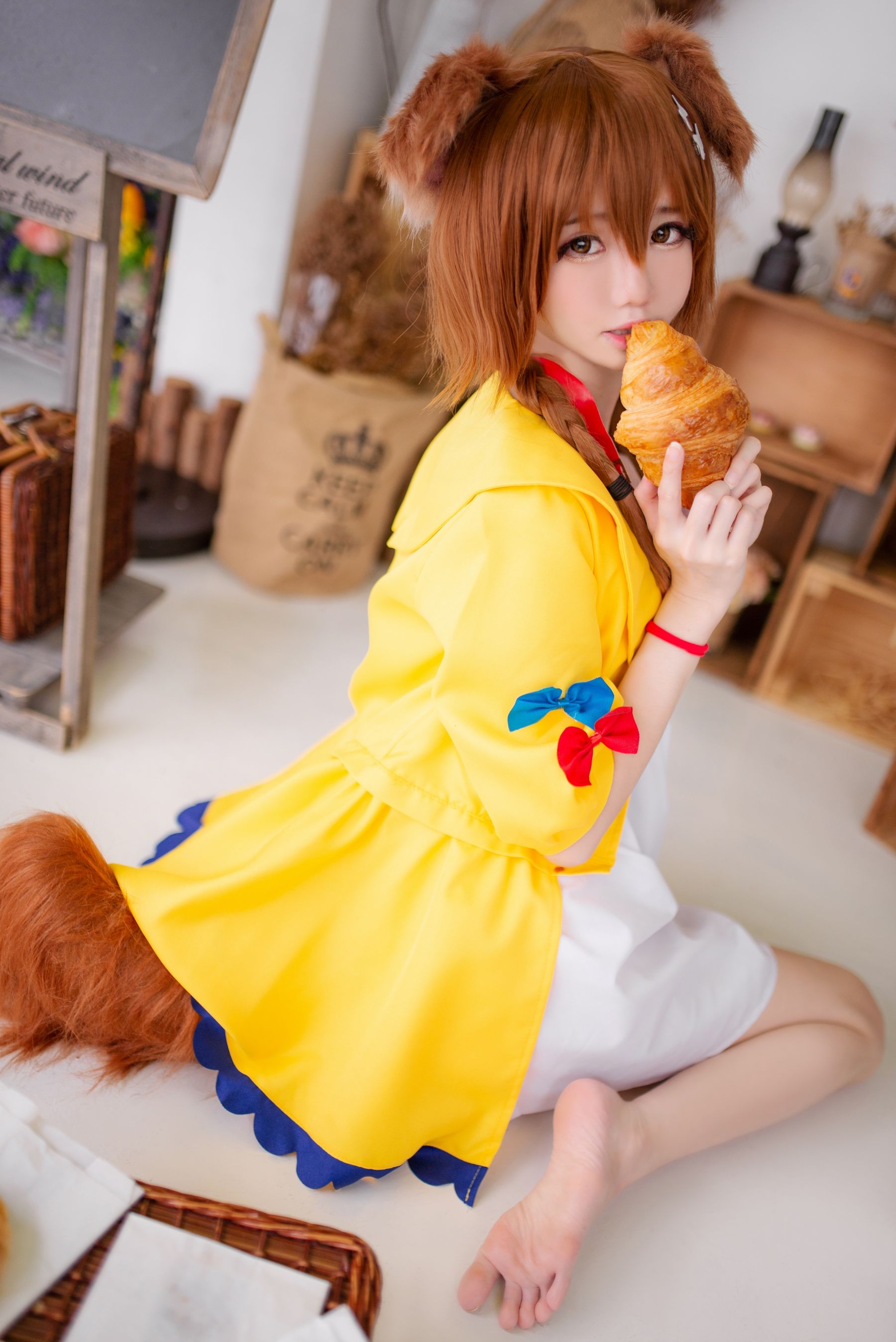 Sally Dorasnow – Inugami Korone [32P]