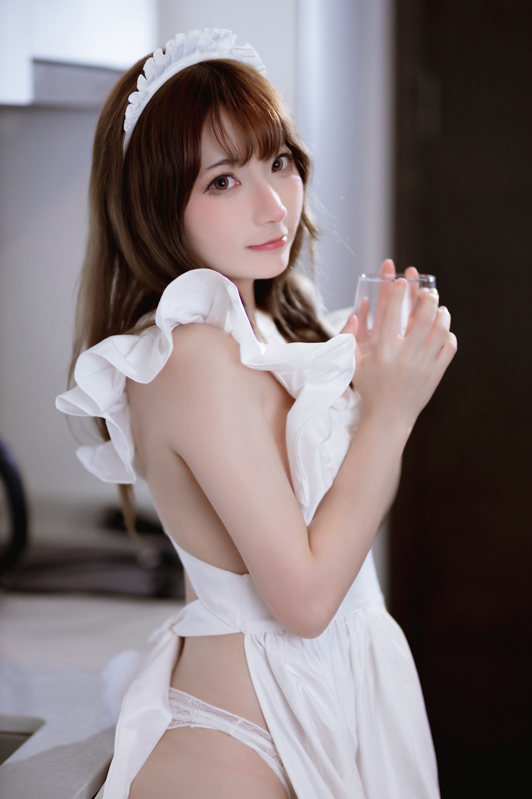 是三不是世w – 围裙 [62P]