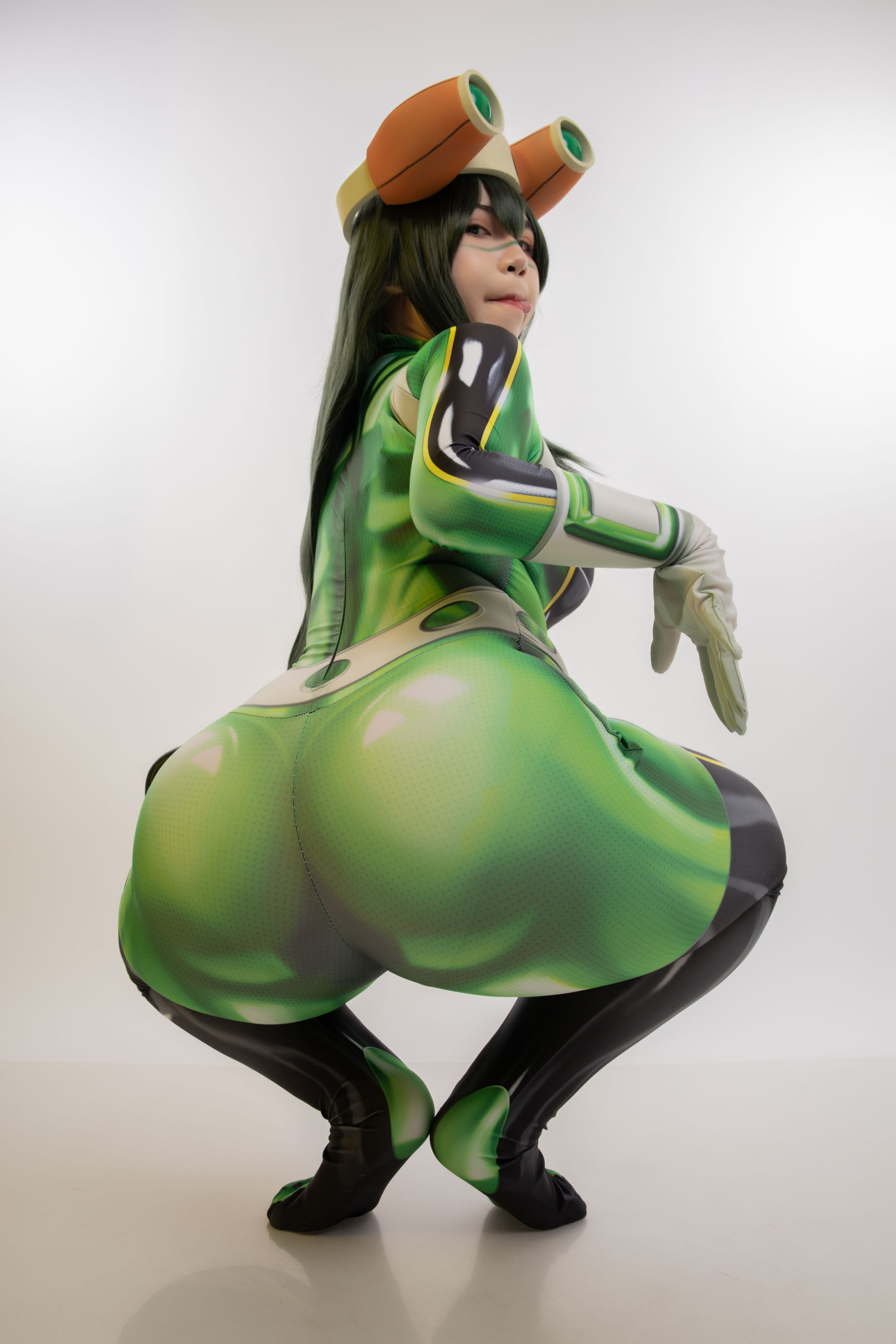 Uy Uy – Froppy [24P]