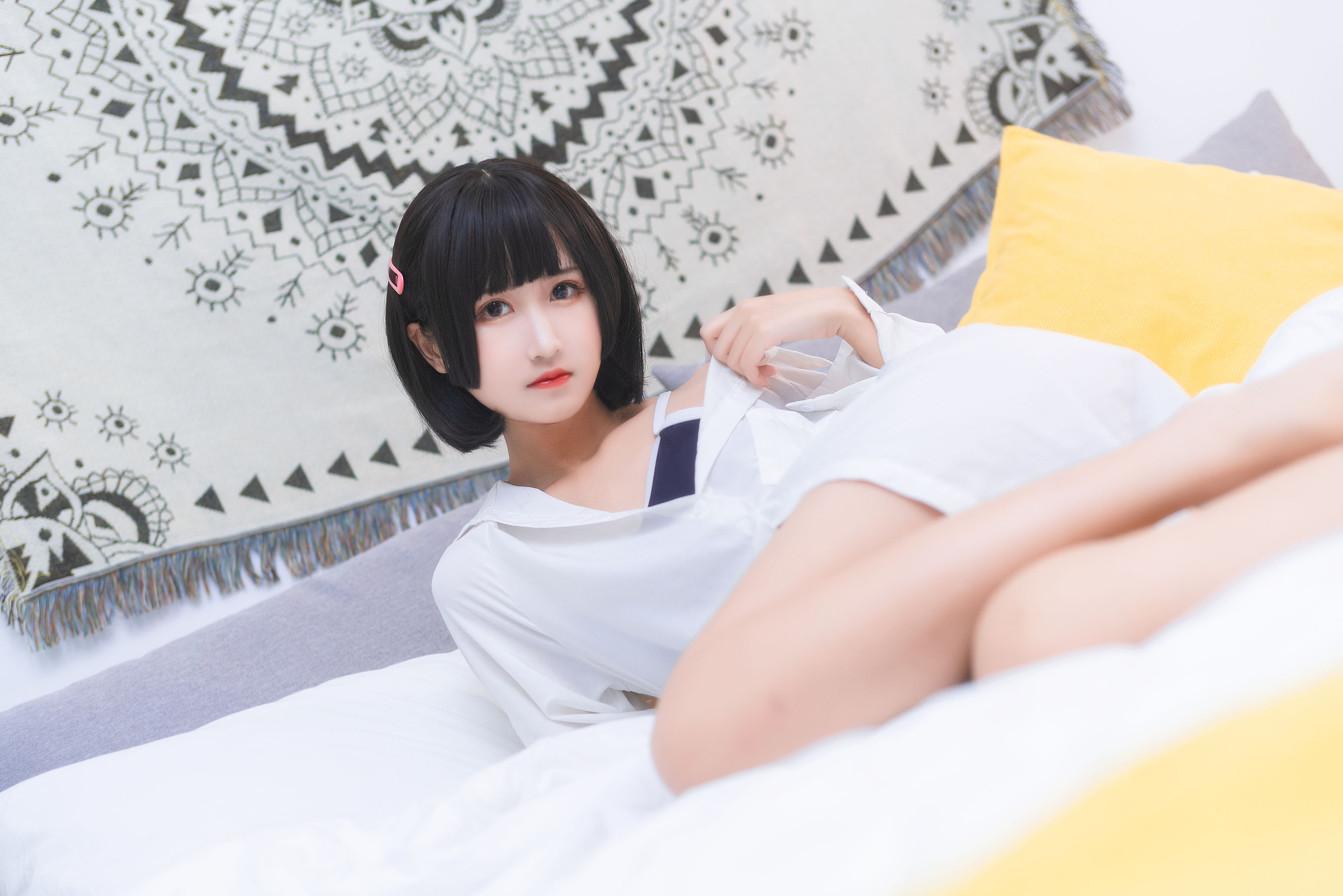 微博妹子三度_69 – 衬衫日常 [22P]