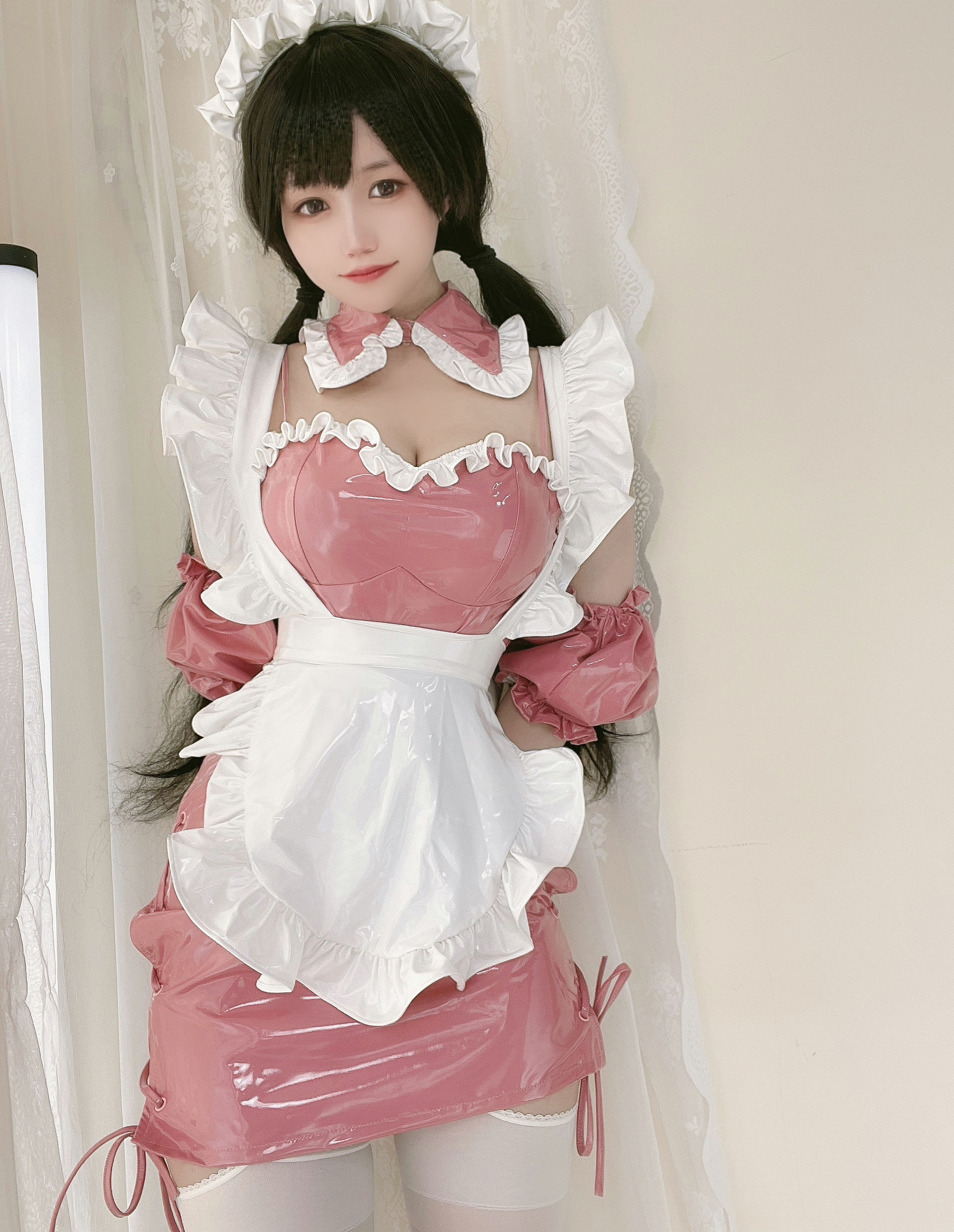 动漫博主小仓千代w – 粉色漆皮女仆 [29P]