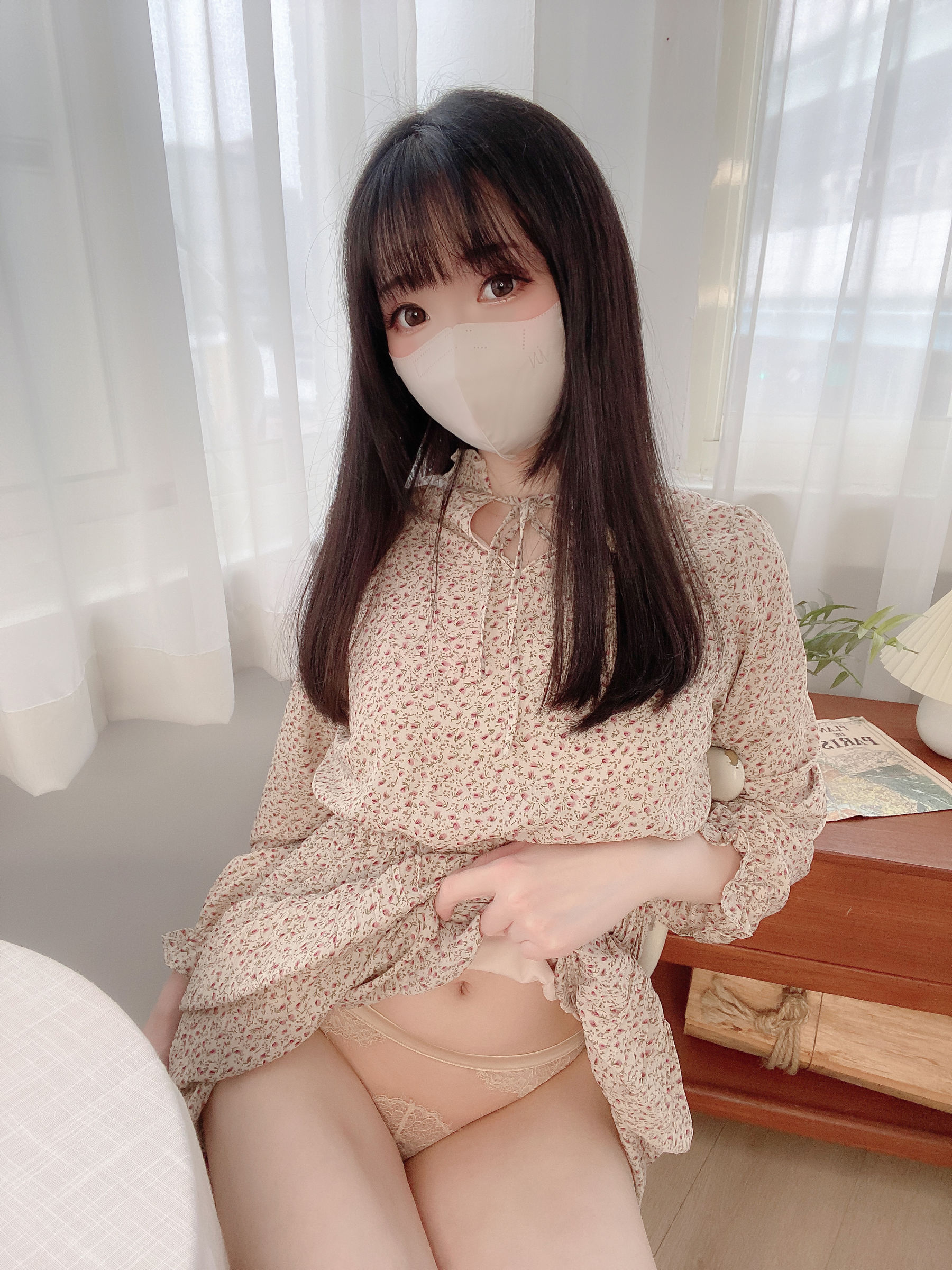 微博妹纸霜月shimo[fantia] 2022-12-16 私服 [31P]