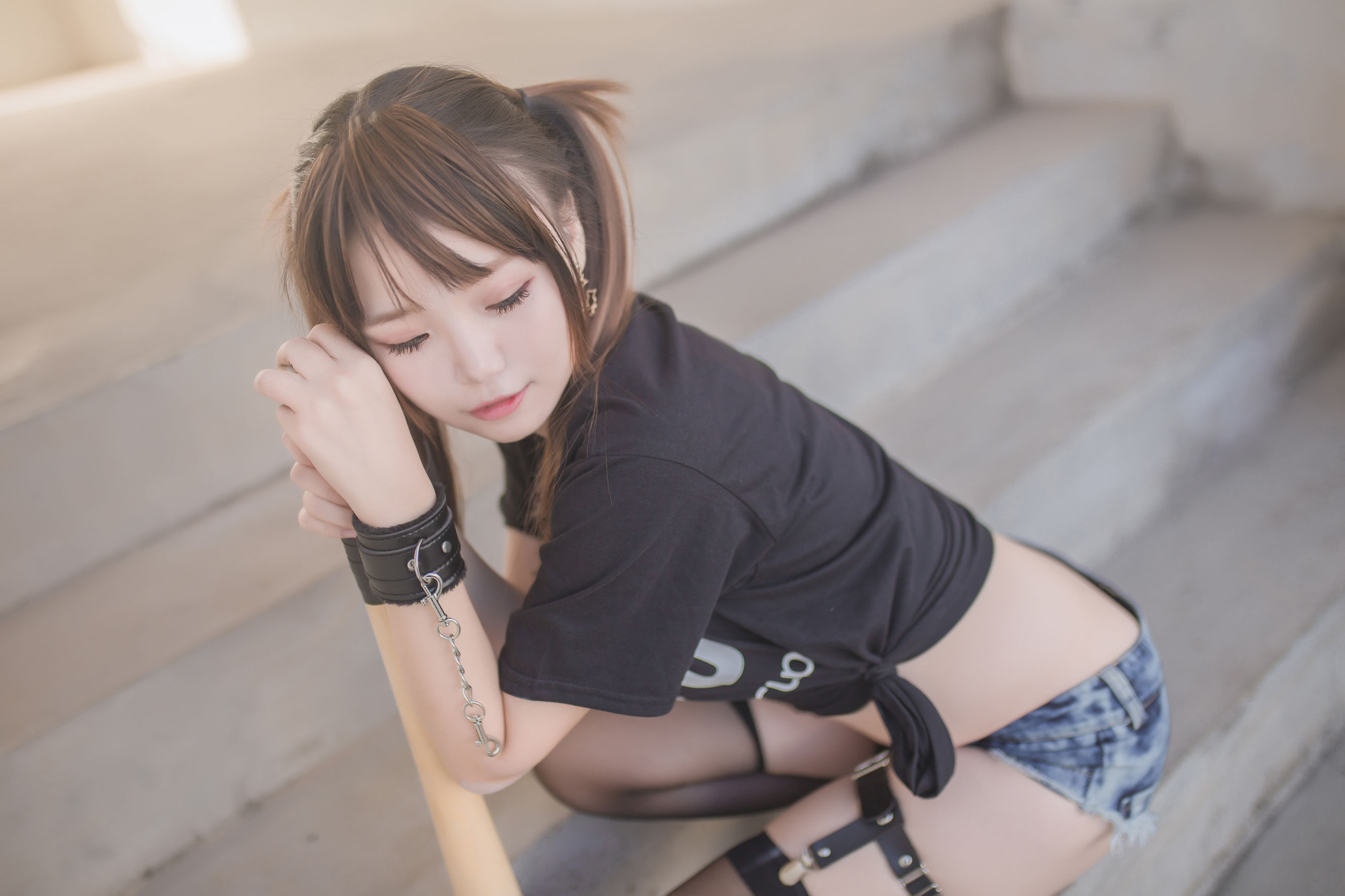 [萝莉COS] Yoko宅夏《巨乳》 [28P]