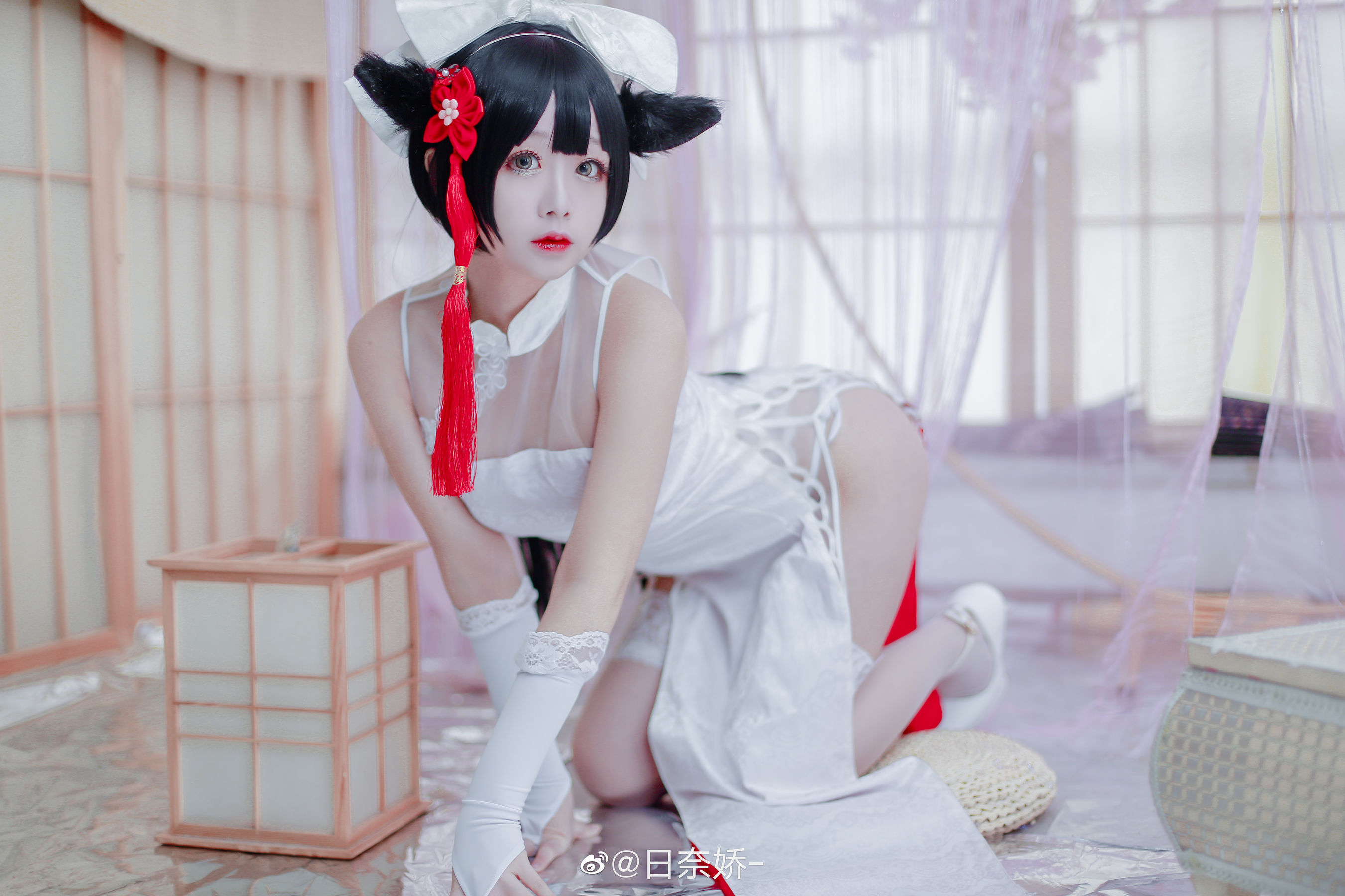 日奈娇 – 高雄獒红+白旗袍 [17P]