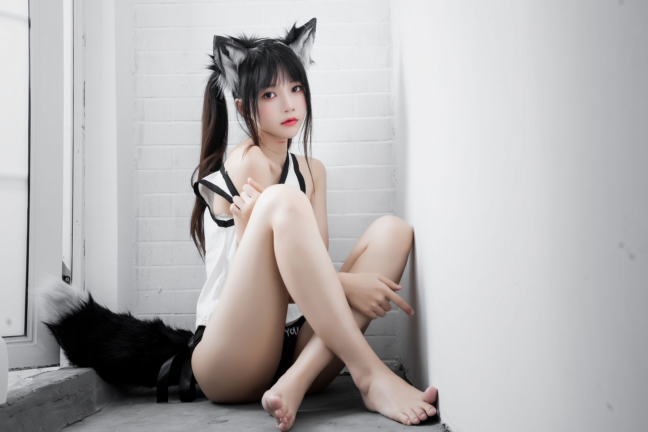 桜桃喵 – 狼崽崽 [60P]