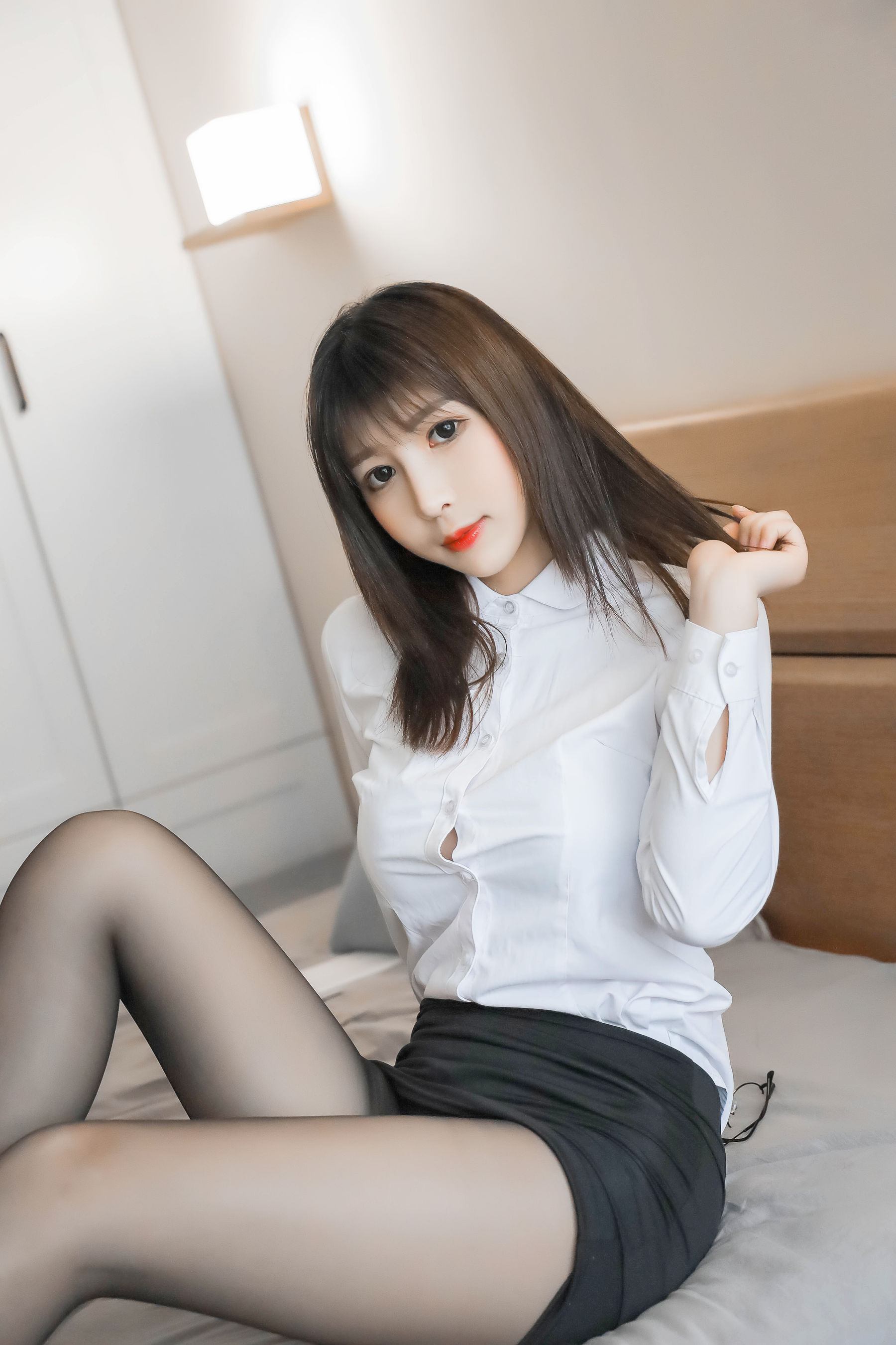 斗鱼主播w黑米粥w – 制服OL [34P]