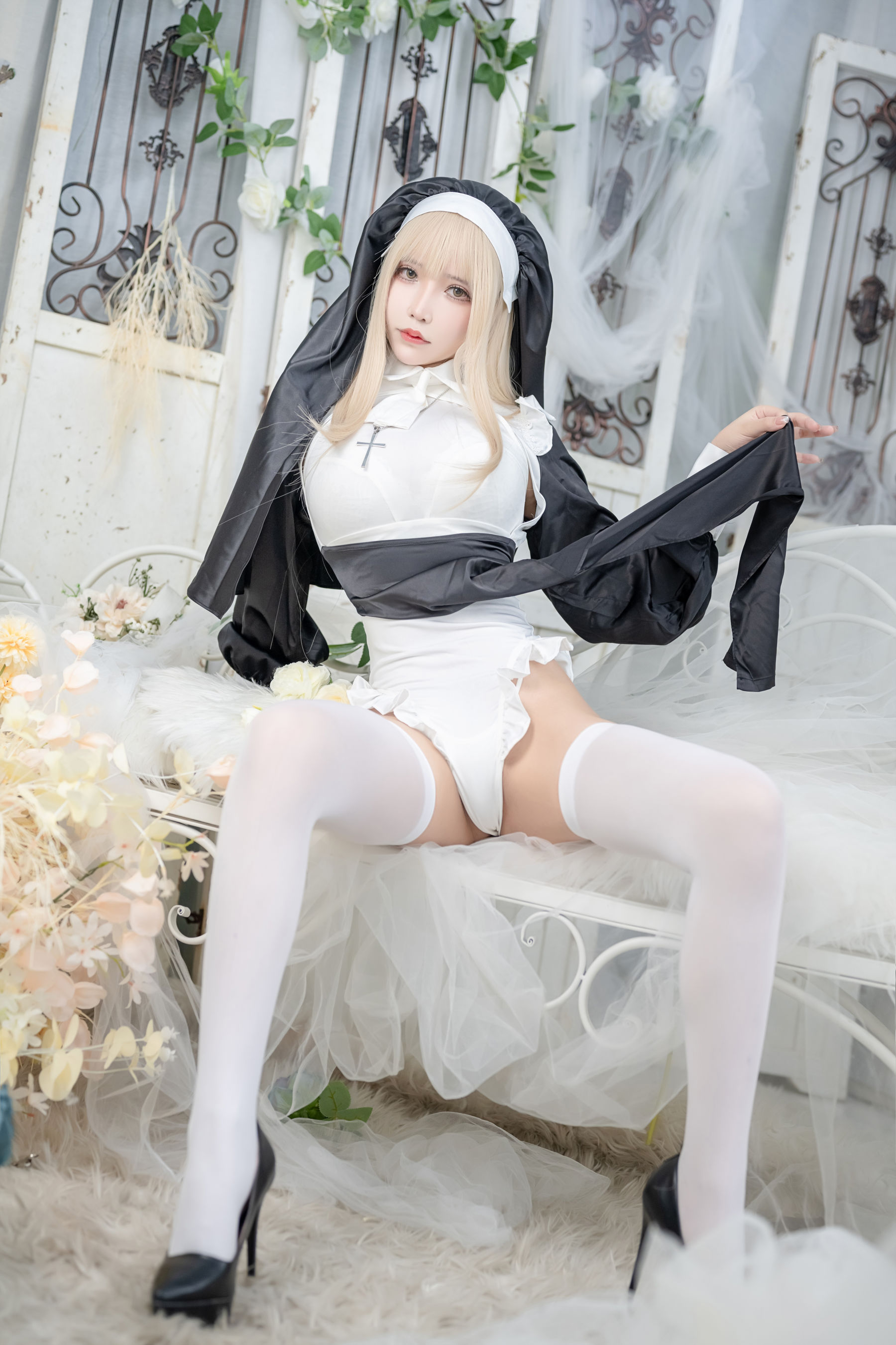 二次元妹子抱走莫子aa – 生日特辑 修女 [74P]