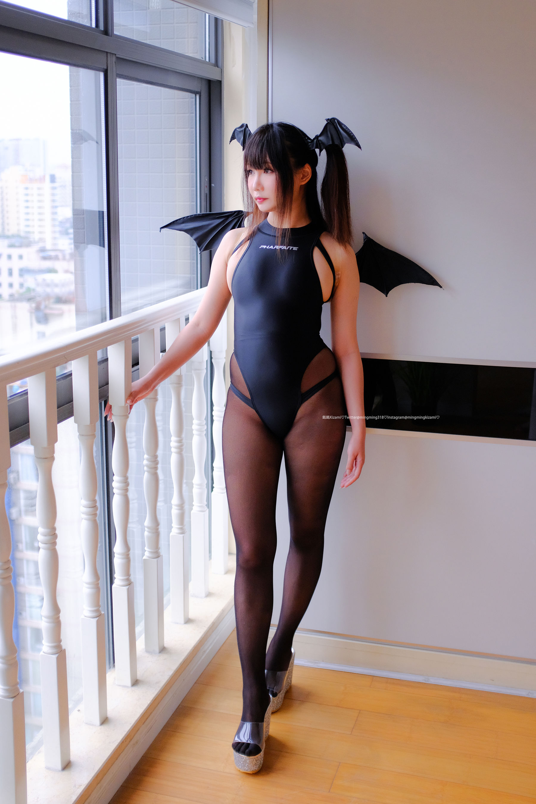 銘銘Kizami 自撮りVol.16 エロ小恶魔&みこ [129P]
