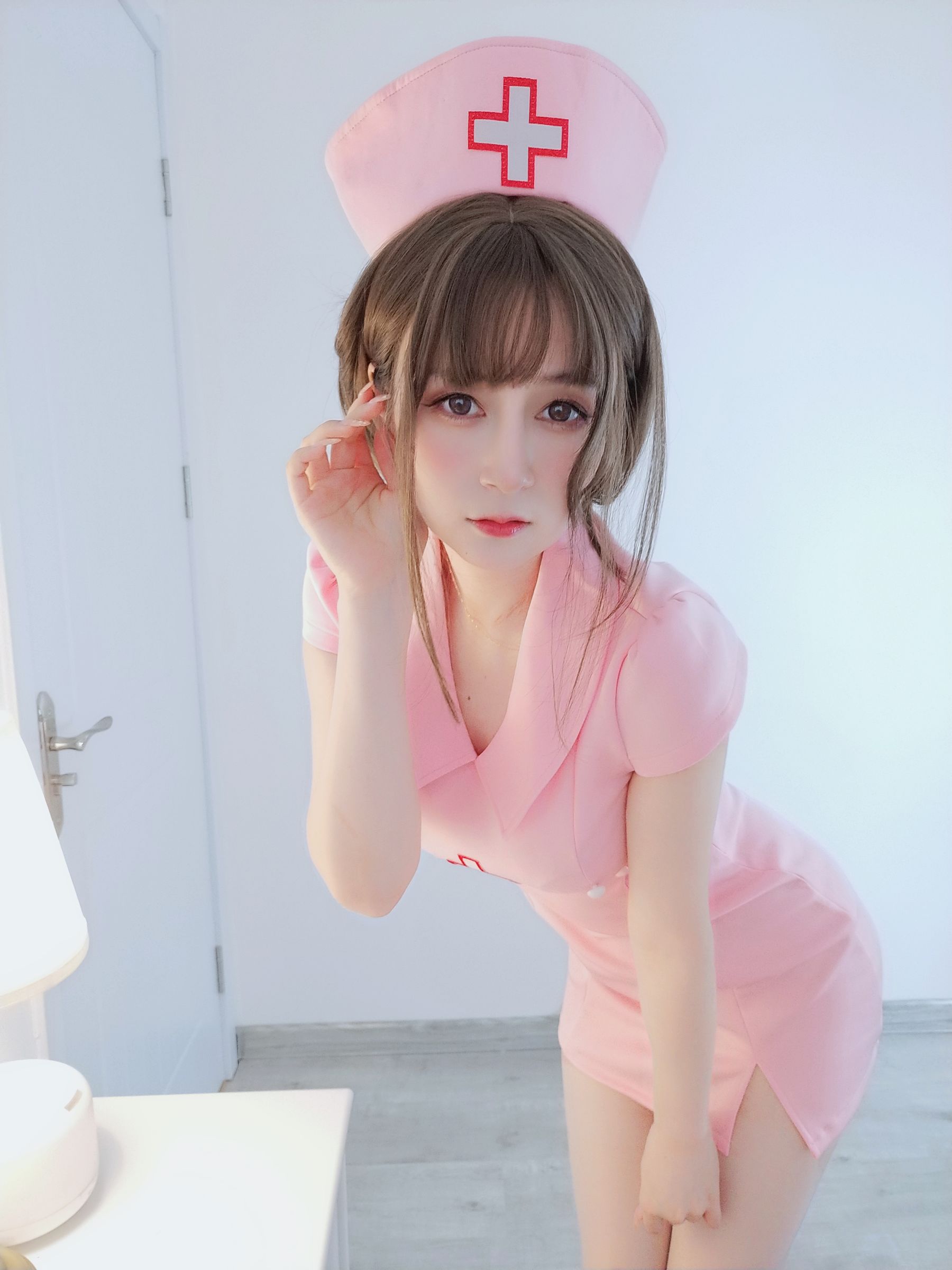 Coser小姐姐白银 – 夜间的私人护士 [24P]