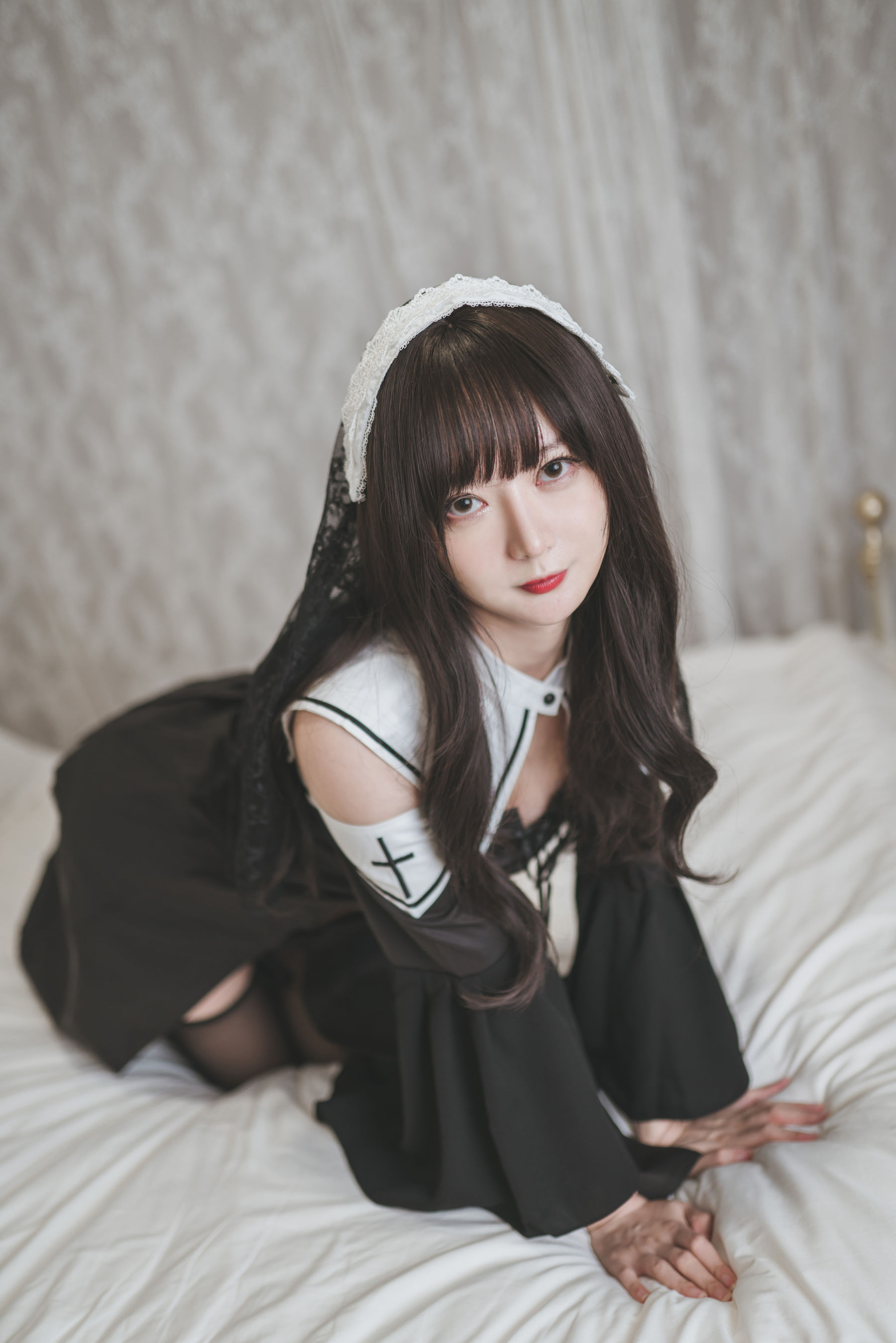 51酱 – 修女 [33P]