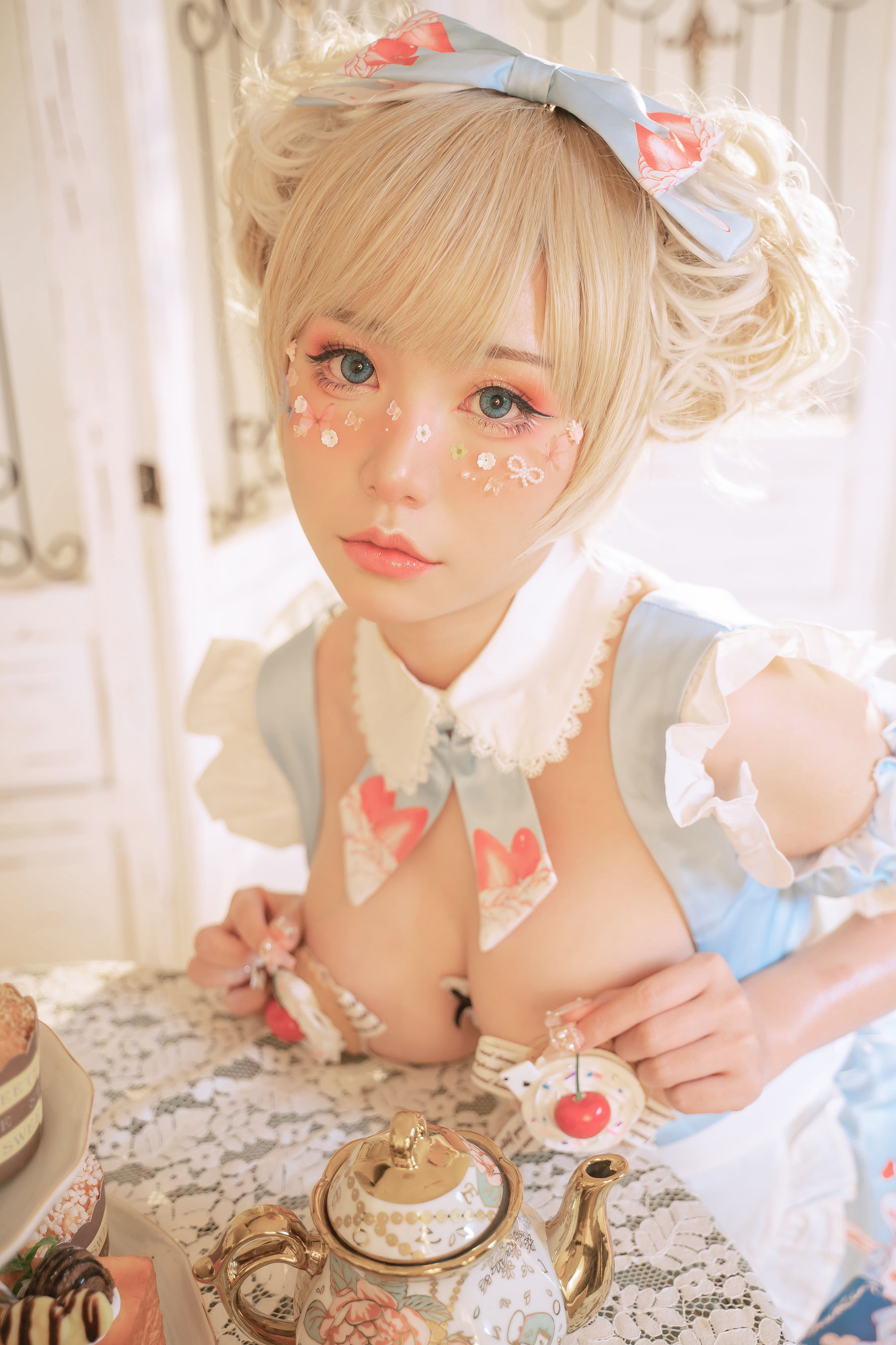 爆机少女喵小吉 – 秘密茶会 [17P]