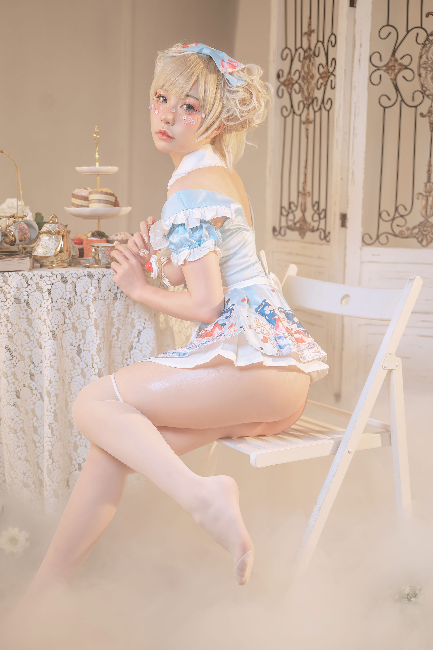 爆机少女喵小吉 – 秘密茶会 [17P]