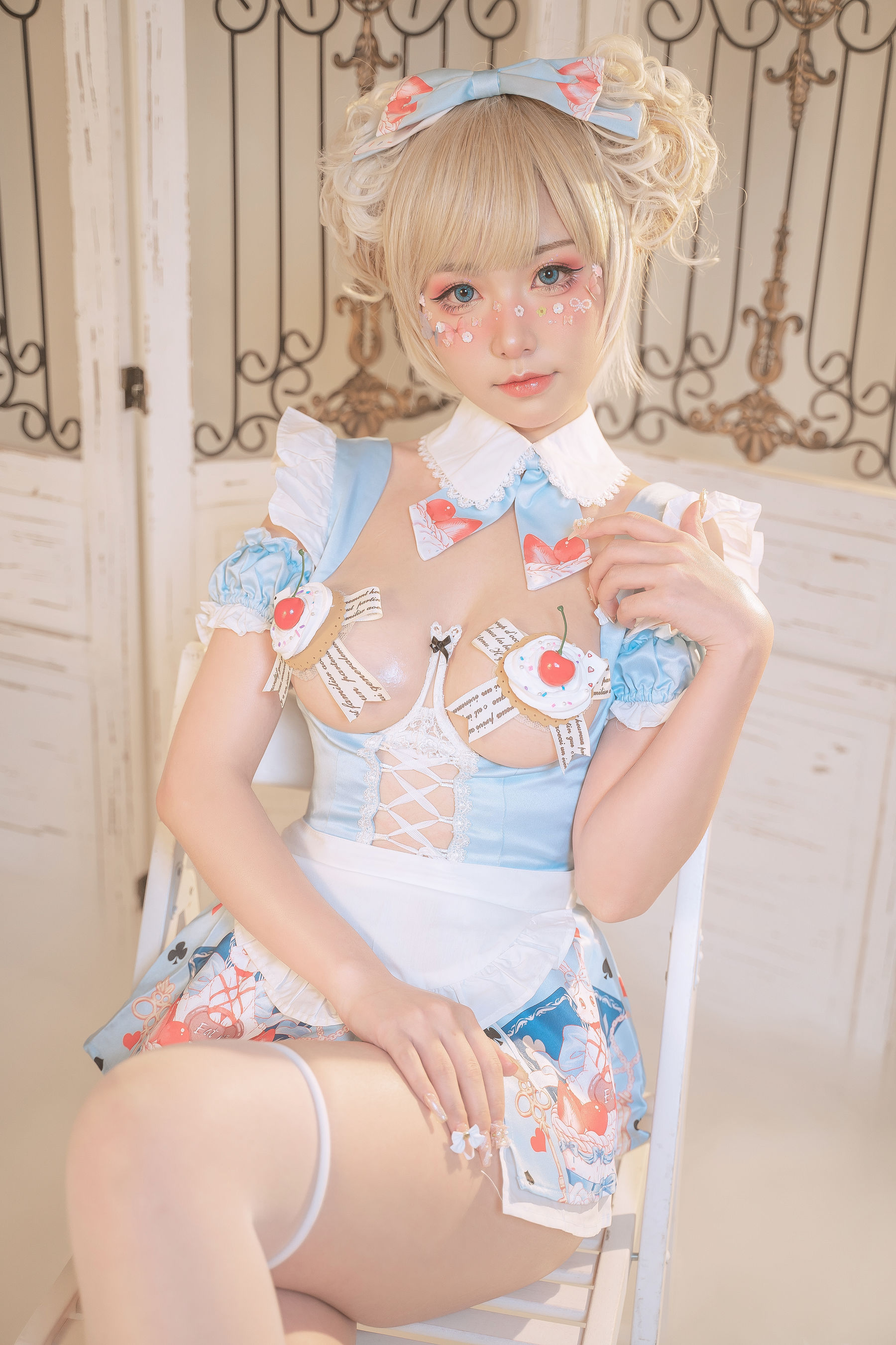 爆机少女喵小吉 – 秘密茶会 [17P]