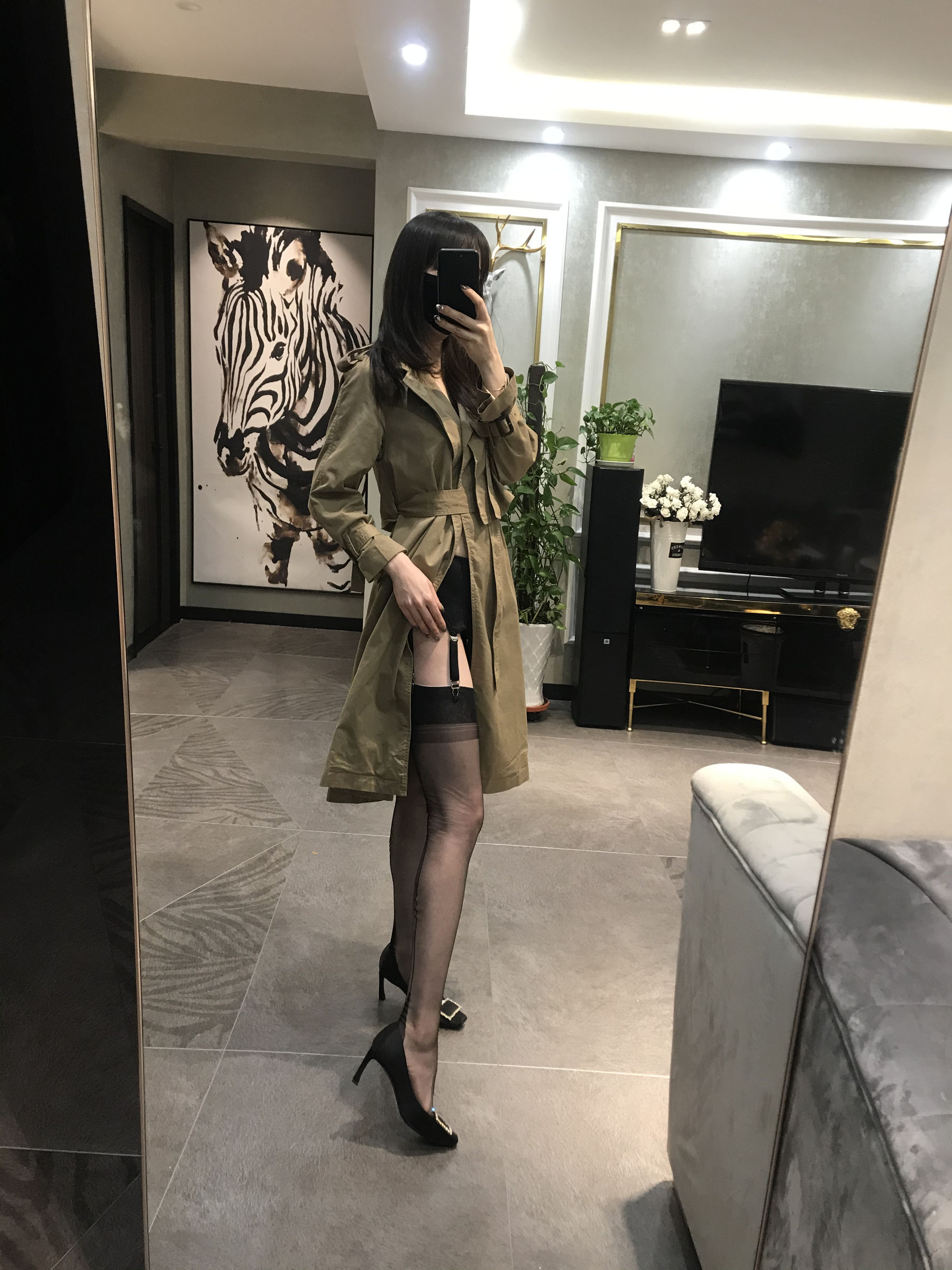 丝足博主麋鹿_Monroe 2020.04.13 皮草丝惑 [52P]