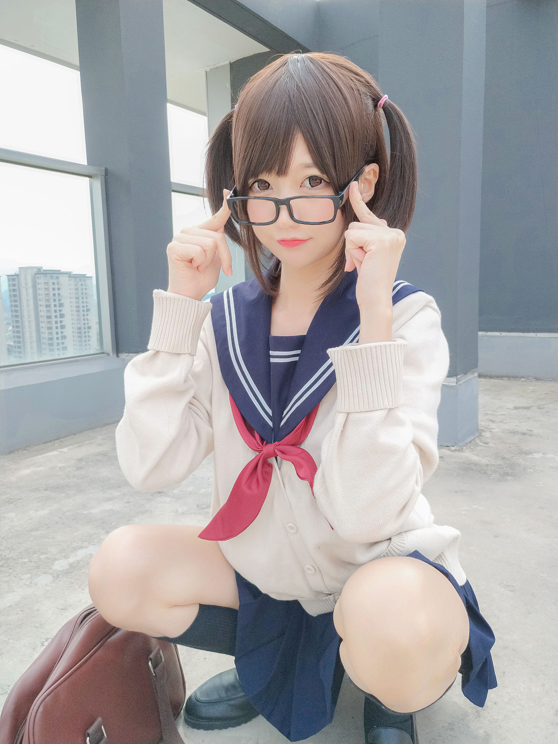 [Cosplay写真] NAGISA魔物喵 – 海军JK风 [40P]