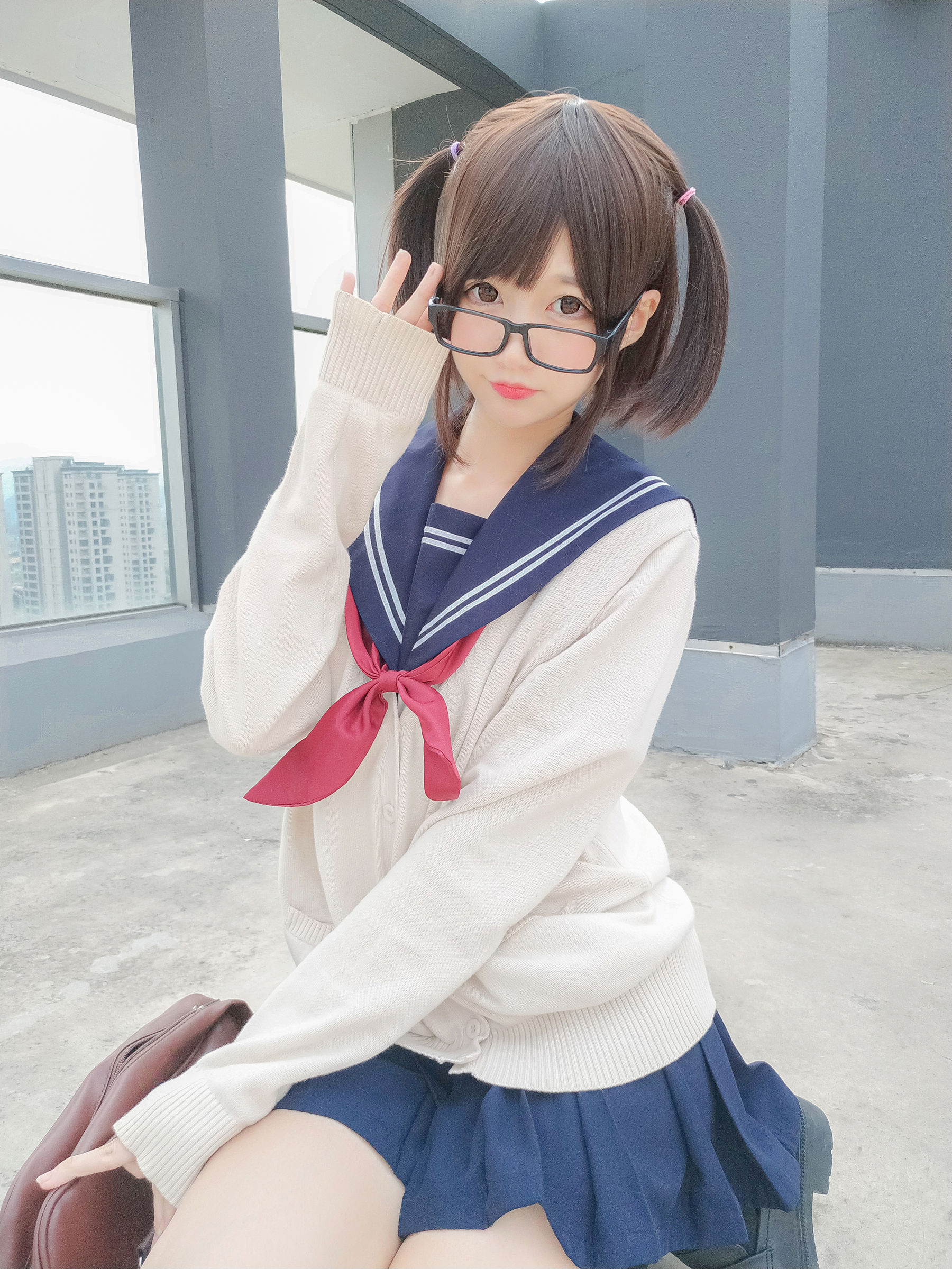 [Cosplay写真] NAGISA魔物喵 – 海军JK风 [40P]