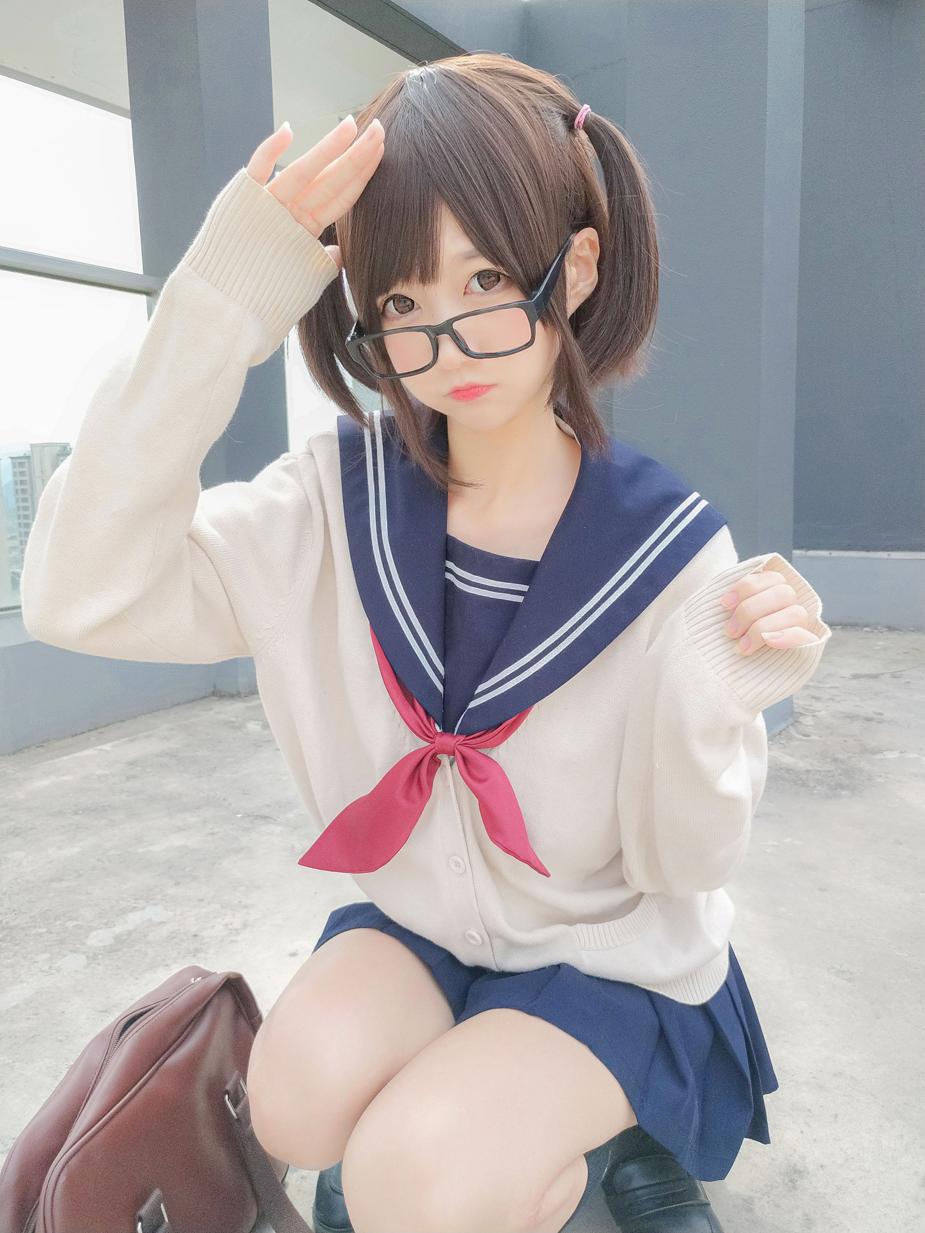 [Cosplay写真] NAGISA魔物喵 – 海军JK风 [40P]