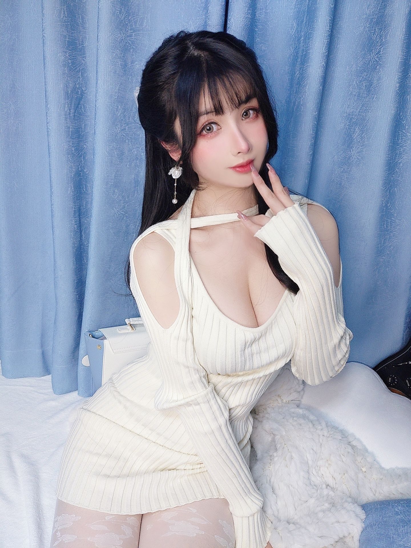 COS福利rioko凉凉子(肉扣热热子) – 元宵节特辑 [25P]