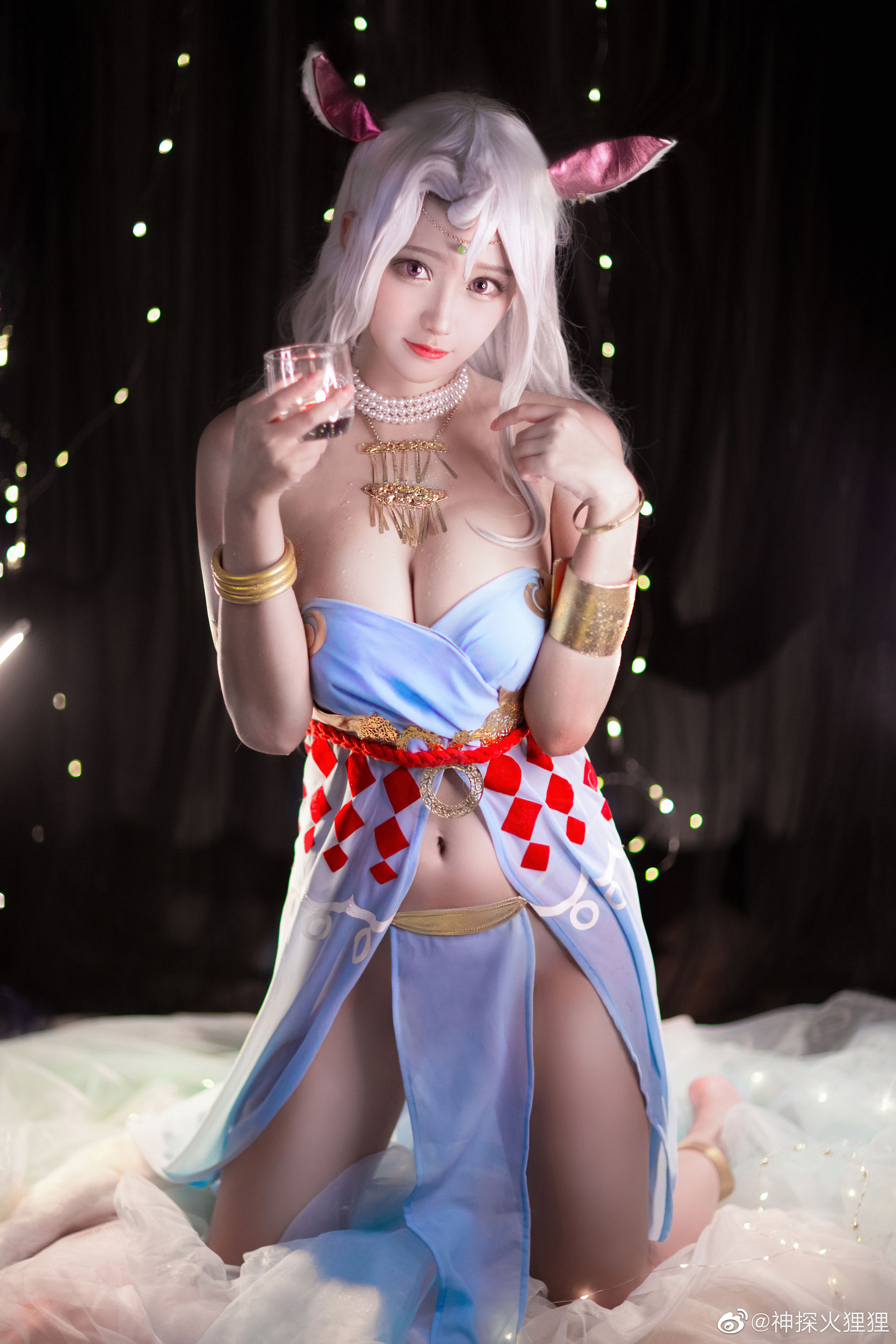 [Cosplay写真] 动漫博主神探火狸狸 – 诺拉・沐恩 睡衣 (双生视界) [9P]
