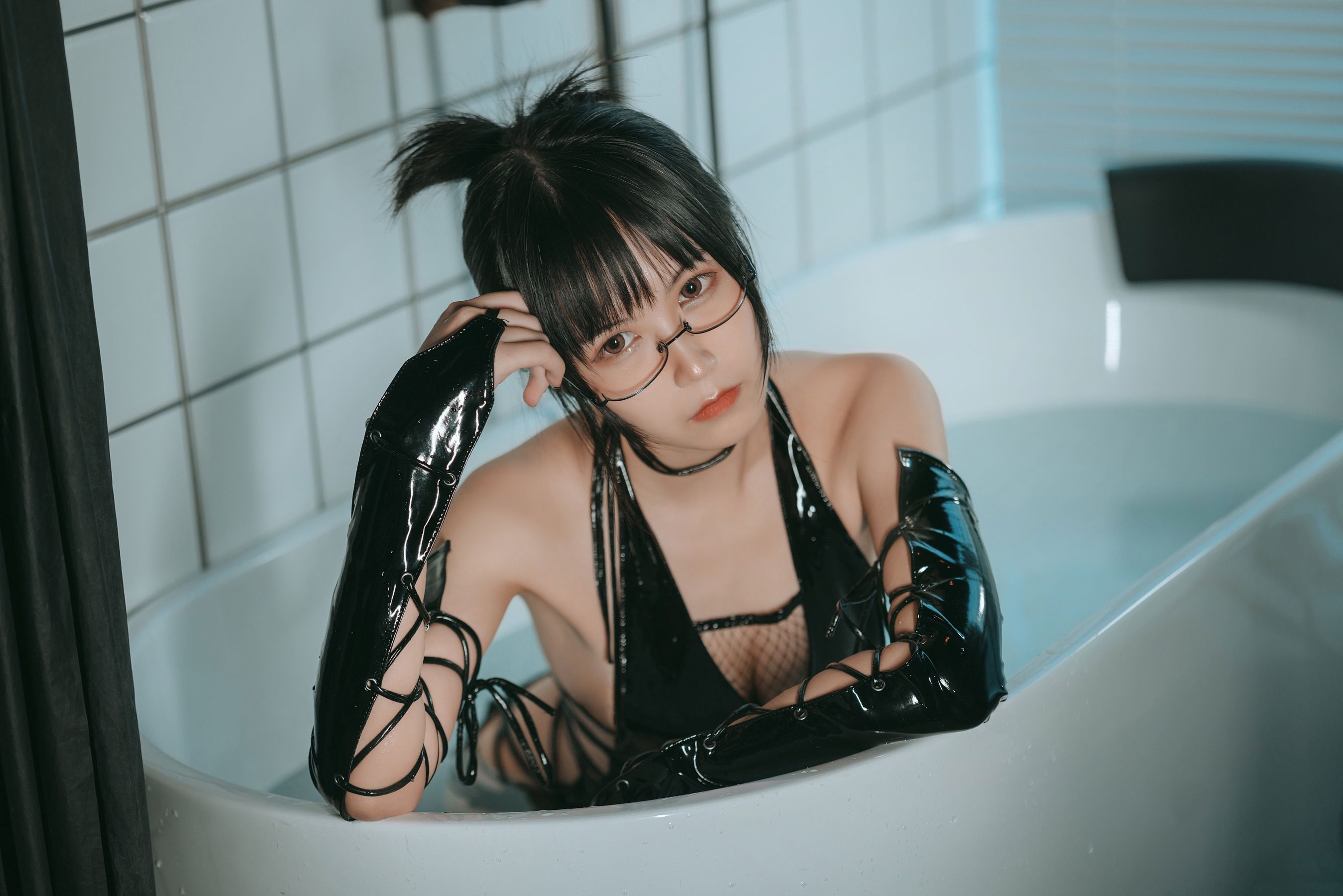COSER美女逐月su 忍者 [27P]