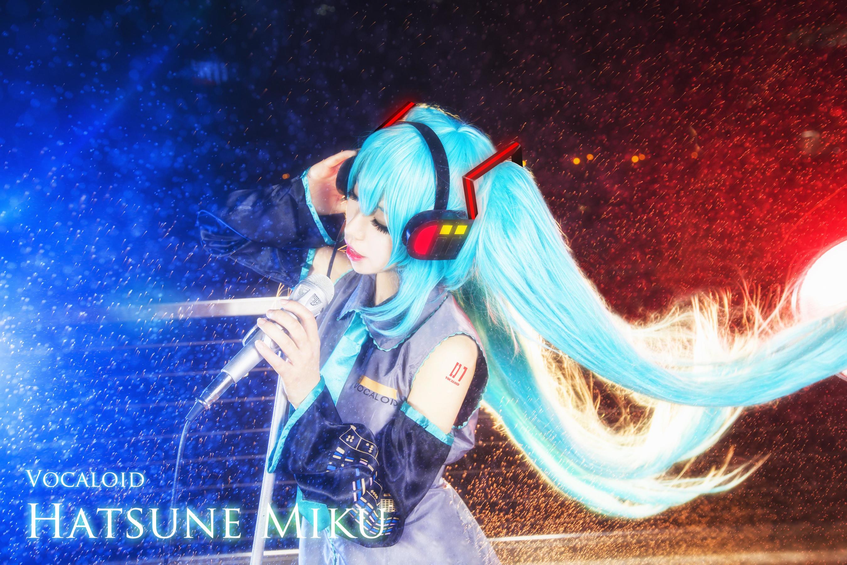 [Cosplay写真] 萌妹白易子教主 – VOCALOID [8P]