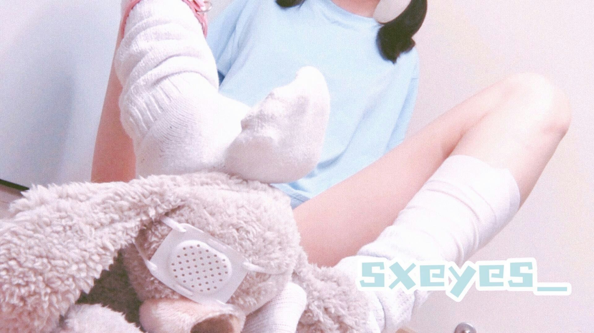 萌妹子眼酱大魔王w – T恤白丝 [10P]