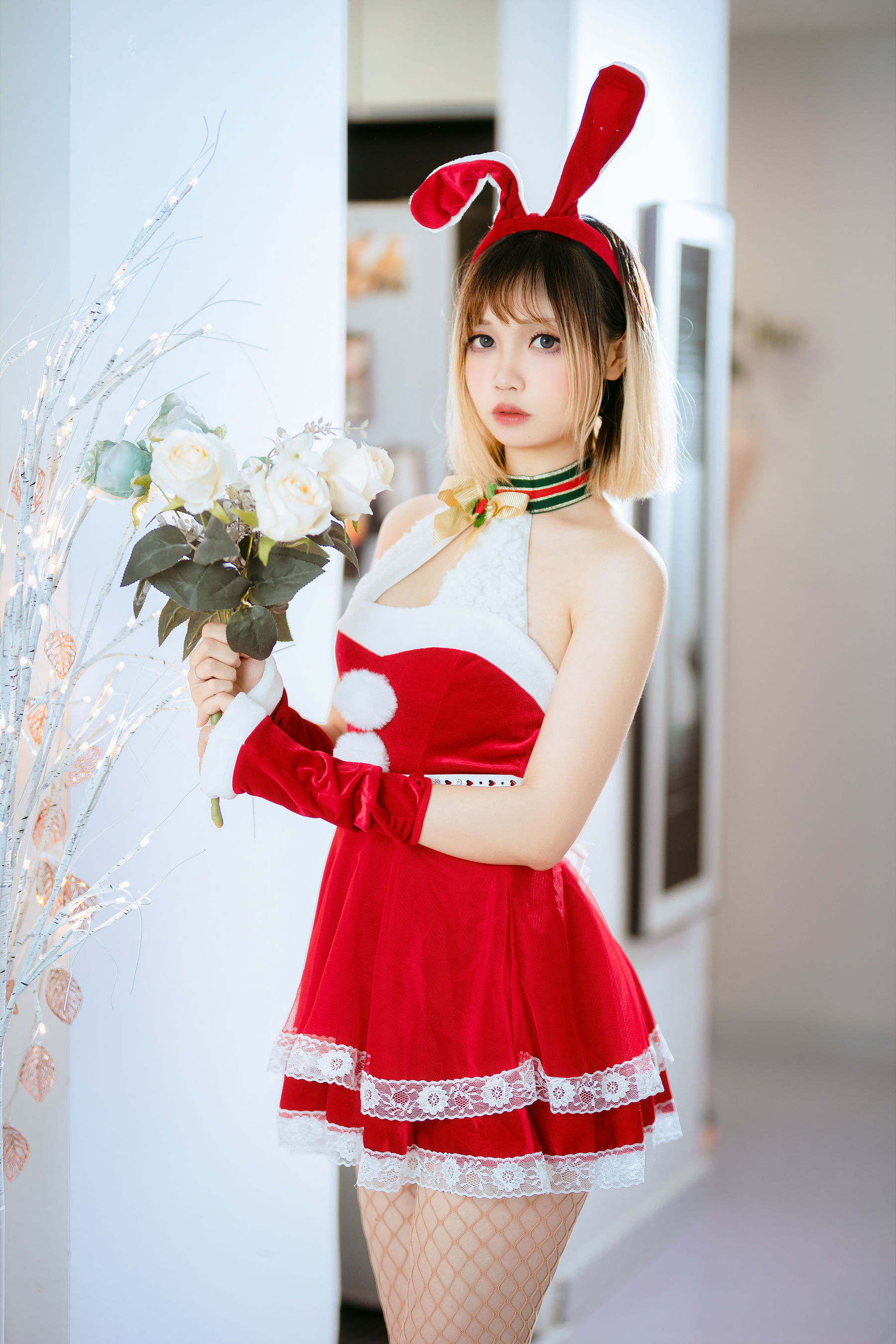 洛桑w伊梓 – 网袜丝带兔兔 [46P]