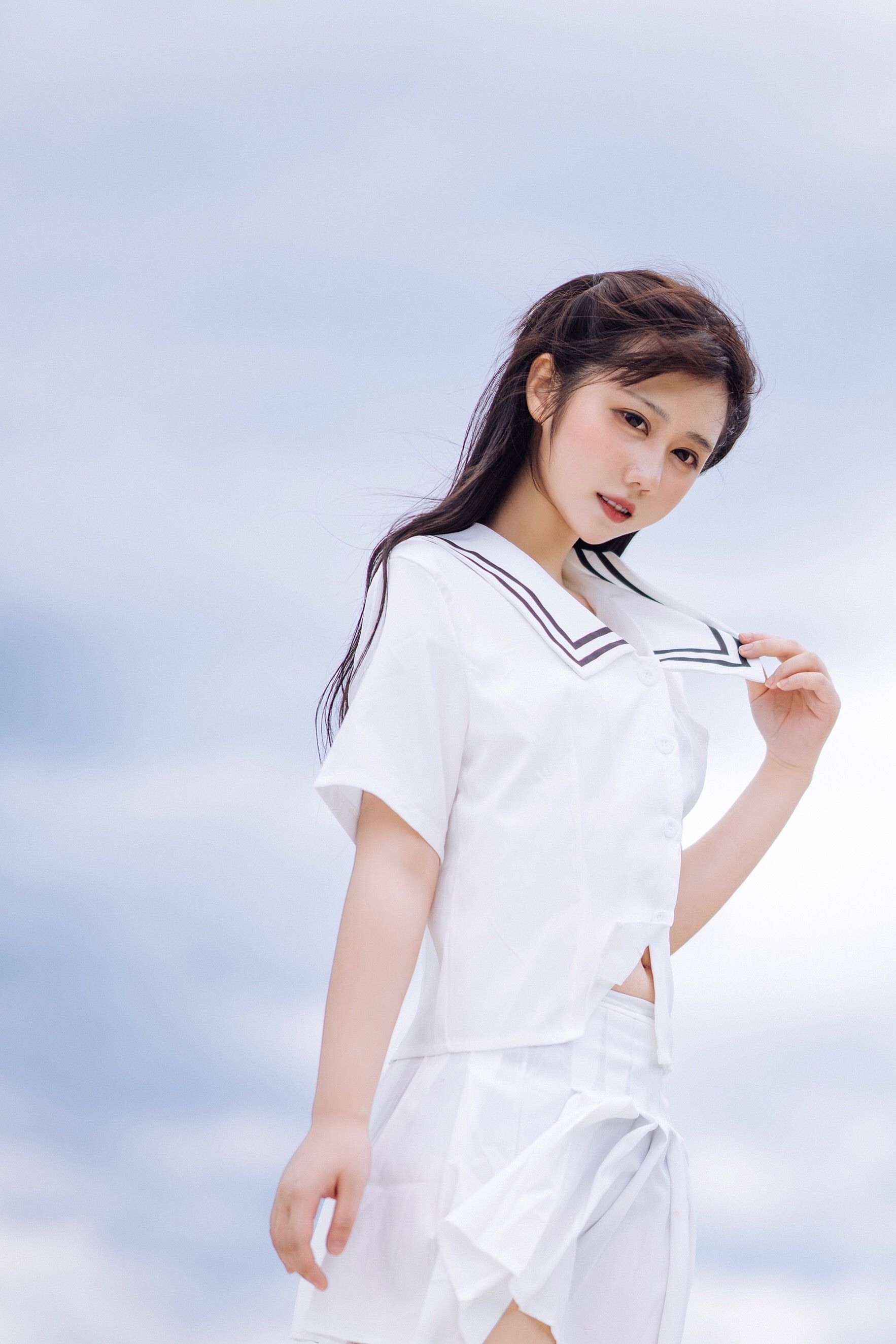 微博福利姬镜酱 – 静夏之JK少女 [33P]