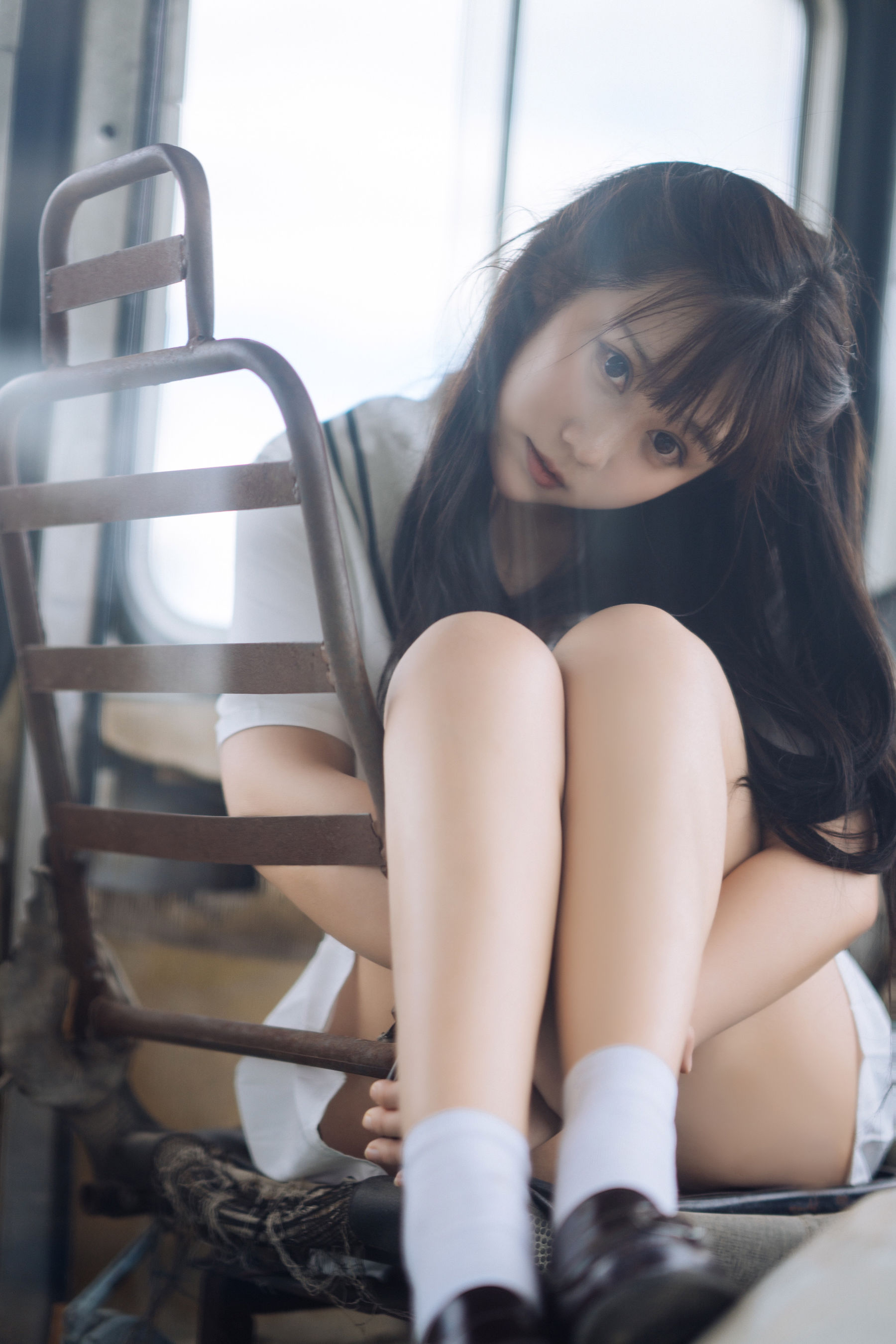 微博福利姬镜酱 – 静夏之JK少女 [33P]