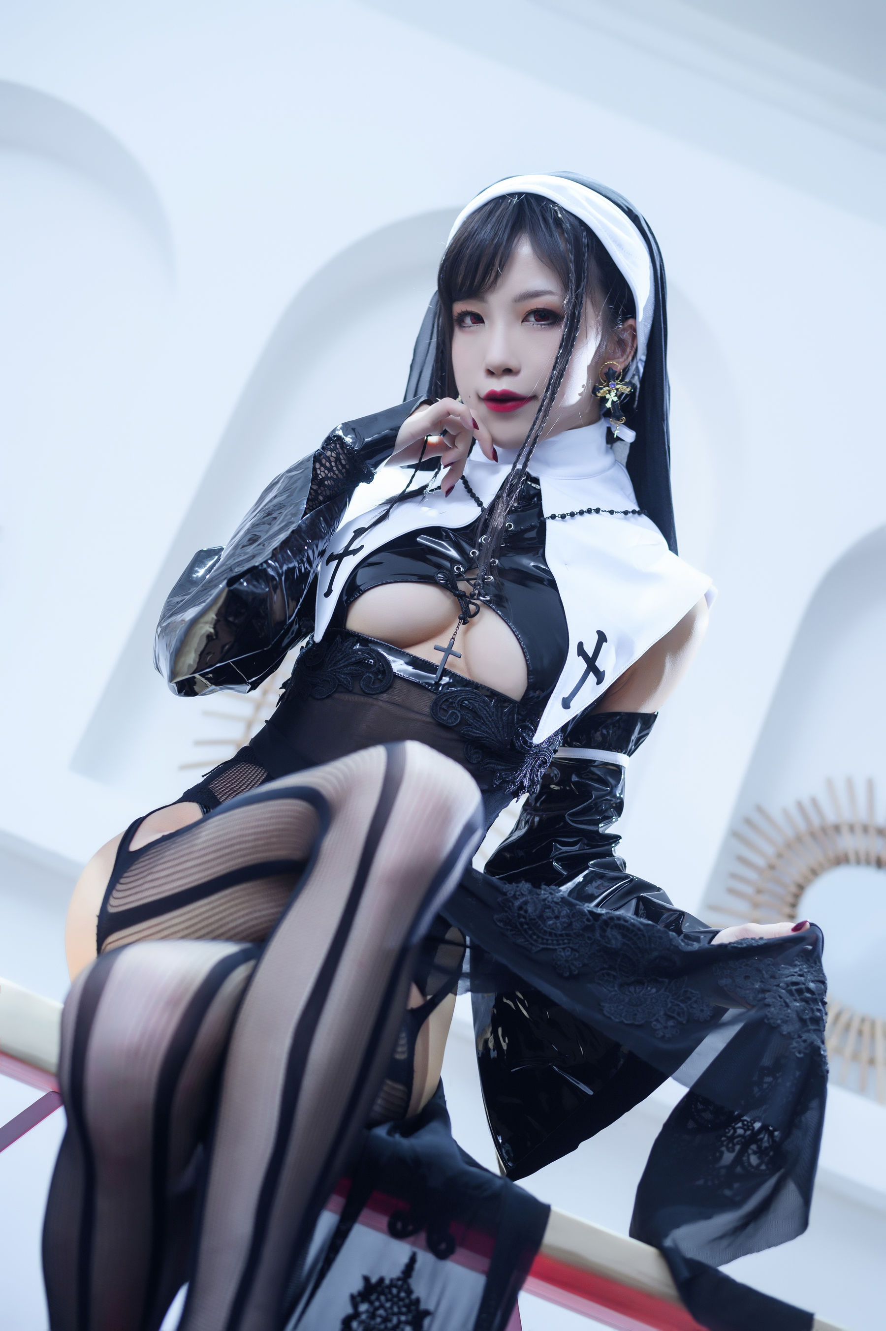 [Cosplay写真] 动漫博主水淼aqua – 修女 [42P]