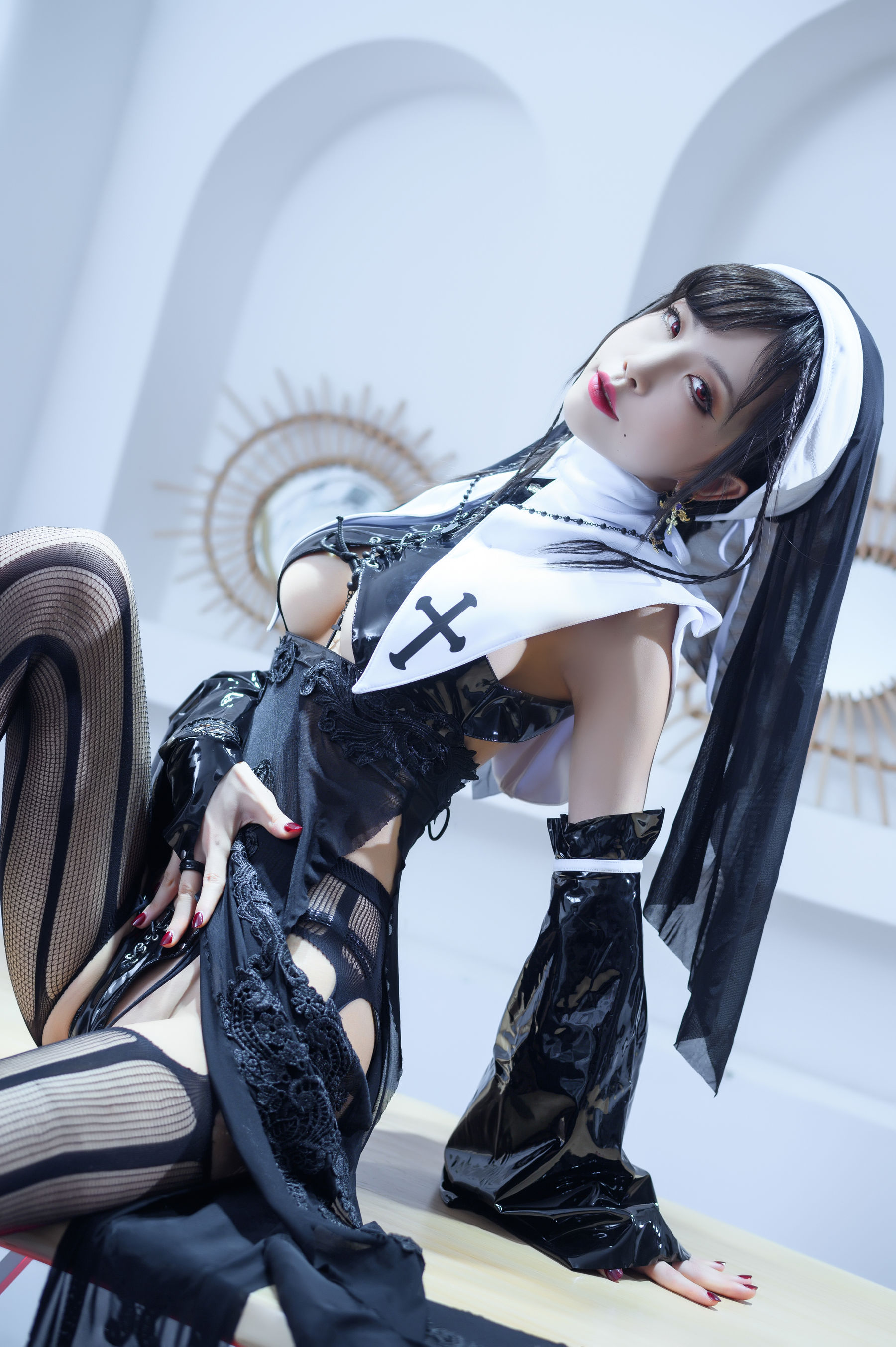 [Cosplay写真] 动漫博主水淼aqua – 修女 [42P]