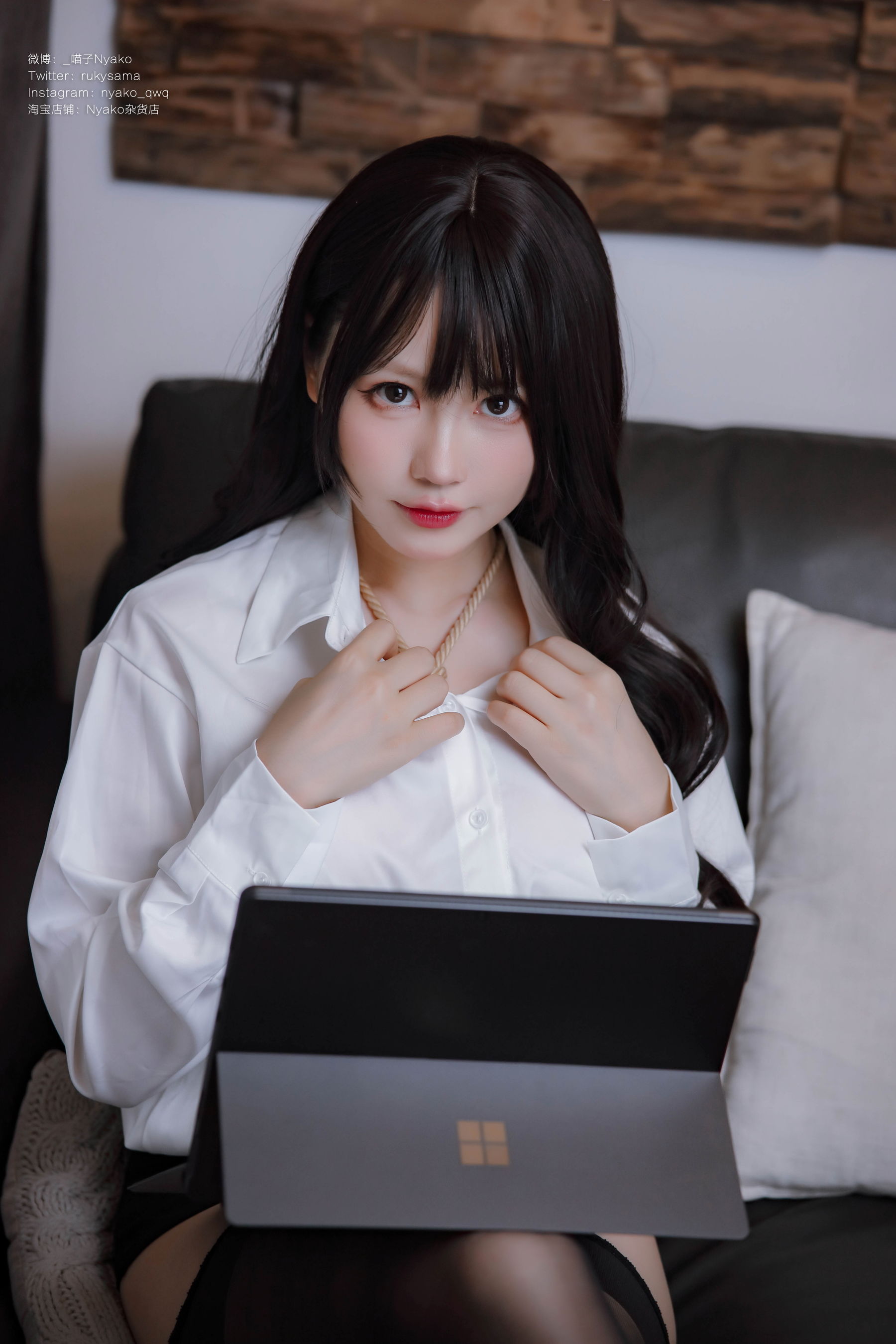 萌妹子Nyako喵子 – 隣のやばいお姉さん OL [78P]