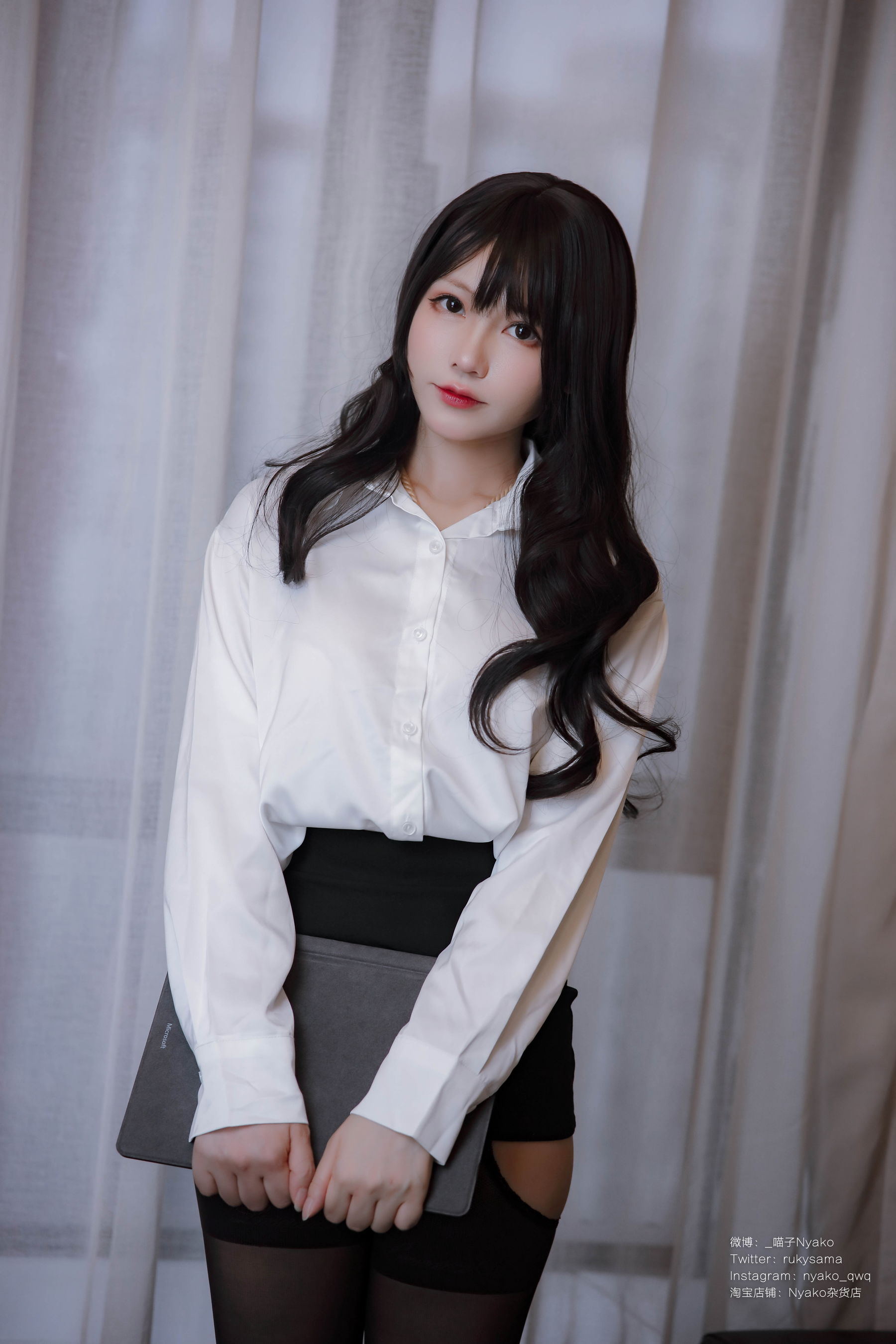 萌妹子Nyako喵子 – 隣のやばいお姉さん OL [78P]