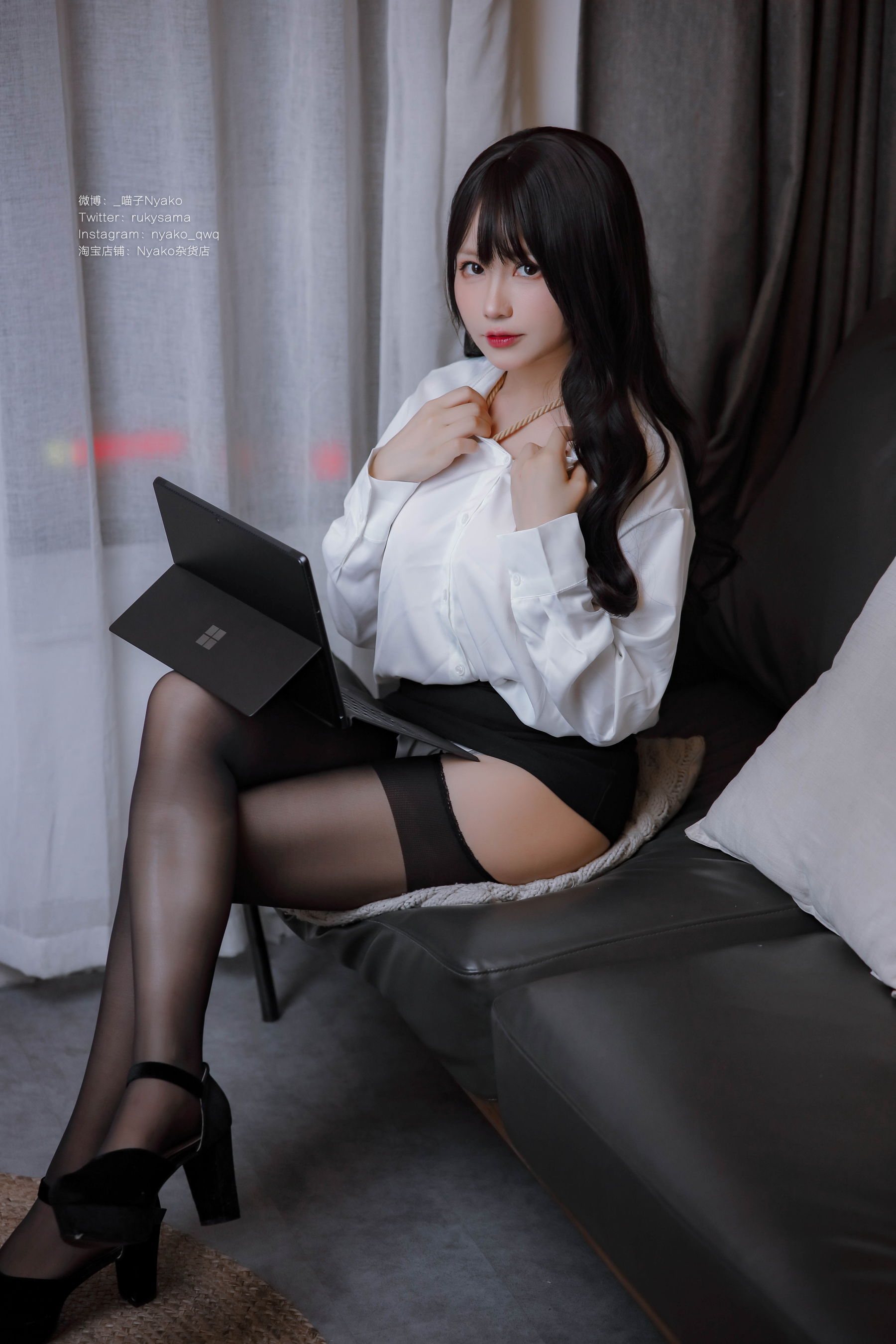 萌妹子Nyako喵子 – 隣のやばいお姉さん OL [78P]