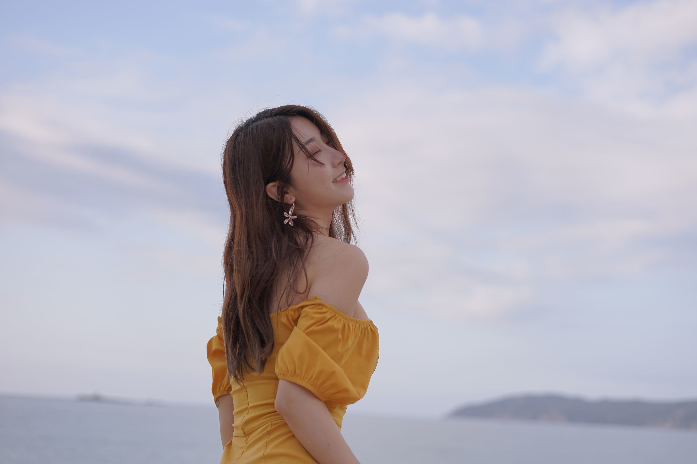 人气Coser黑川 – 海岛之旅 黄色连衣裙 [19P]