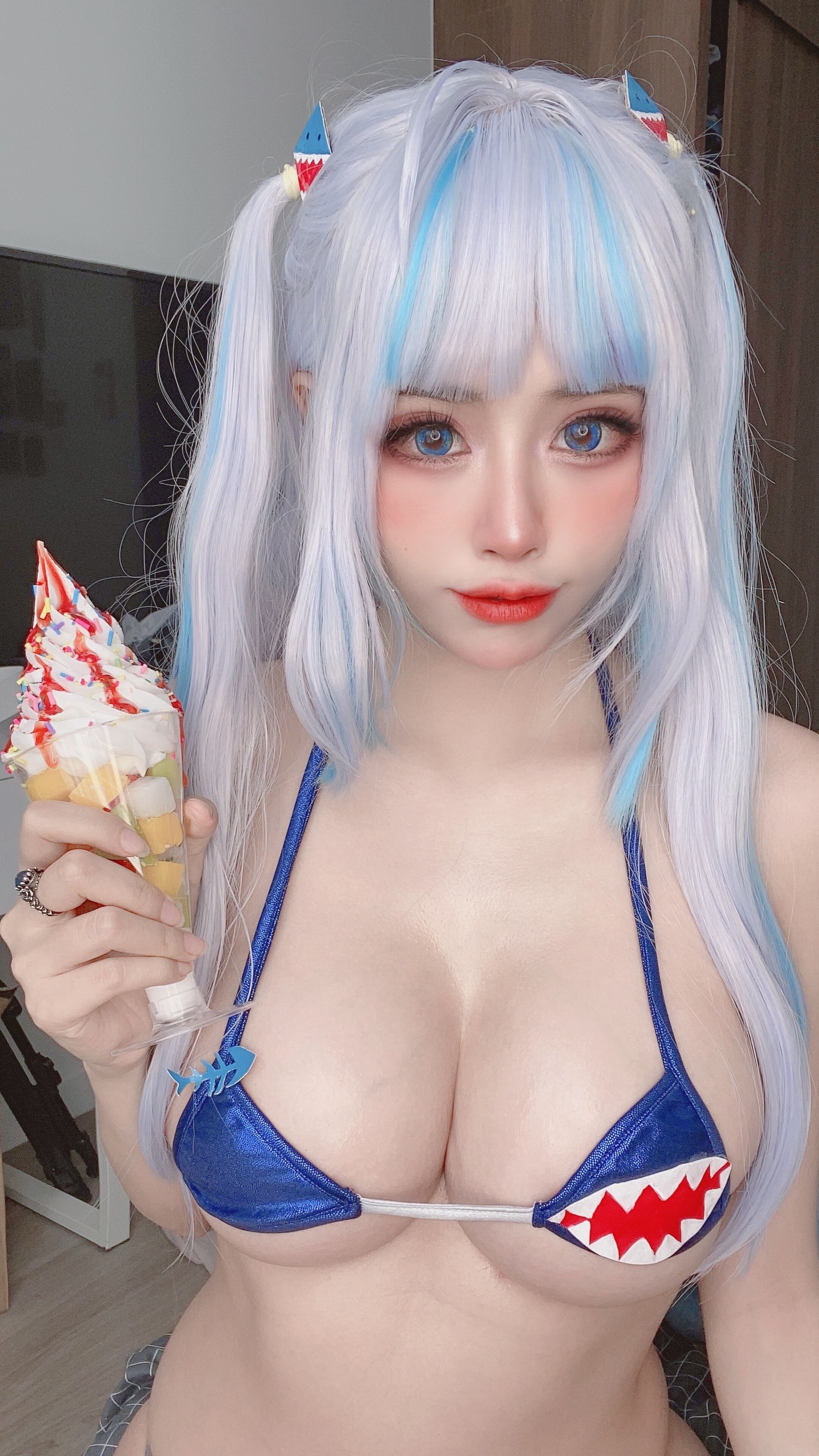日本性感萝莉Byoru – Gura Selfies [37P]