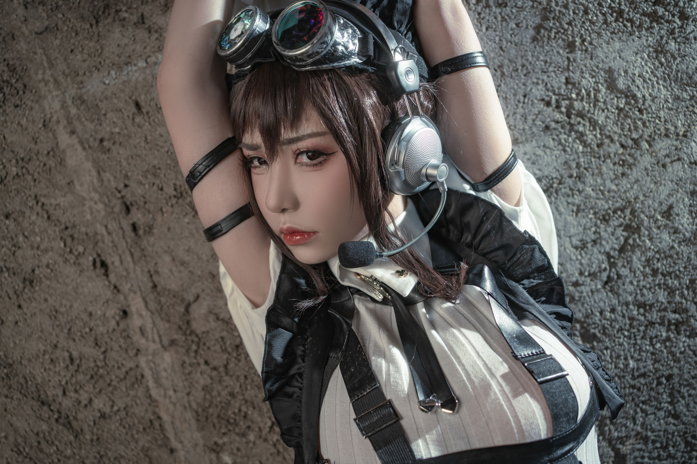 爆机少女喵小吉 – 战斗女仆 [17P]