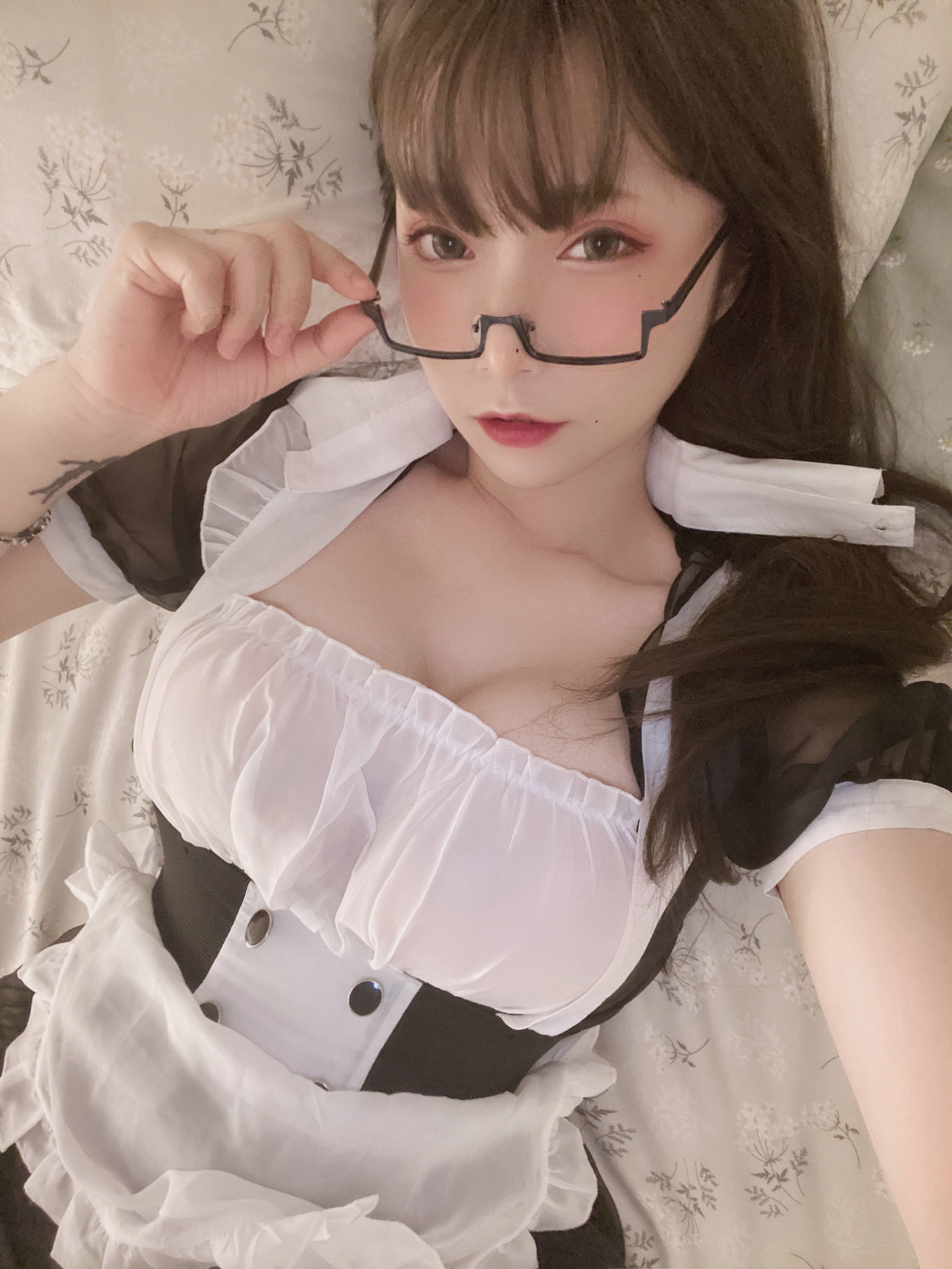 次屁啦 – 透明女仆桃 [19P]