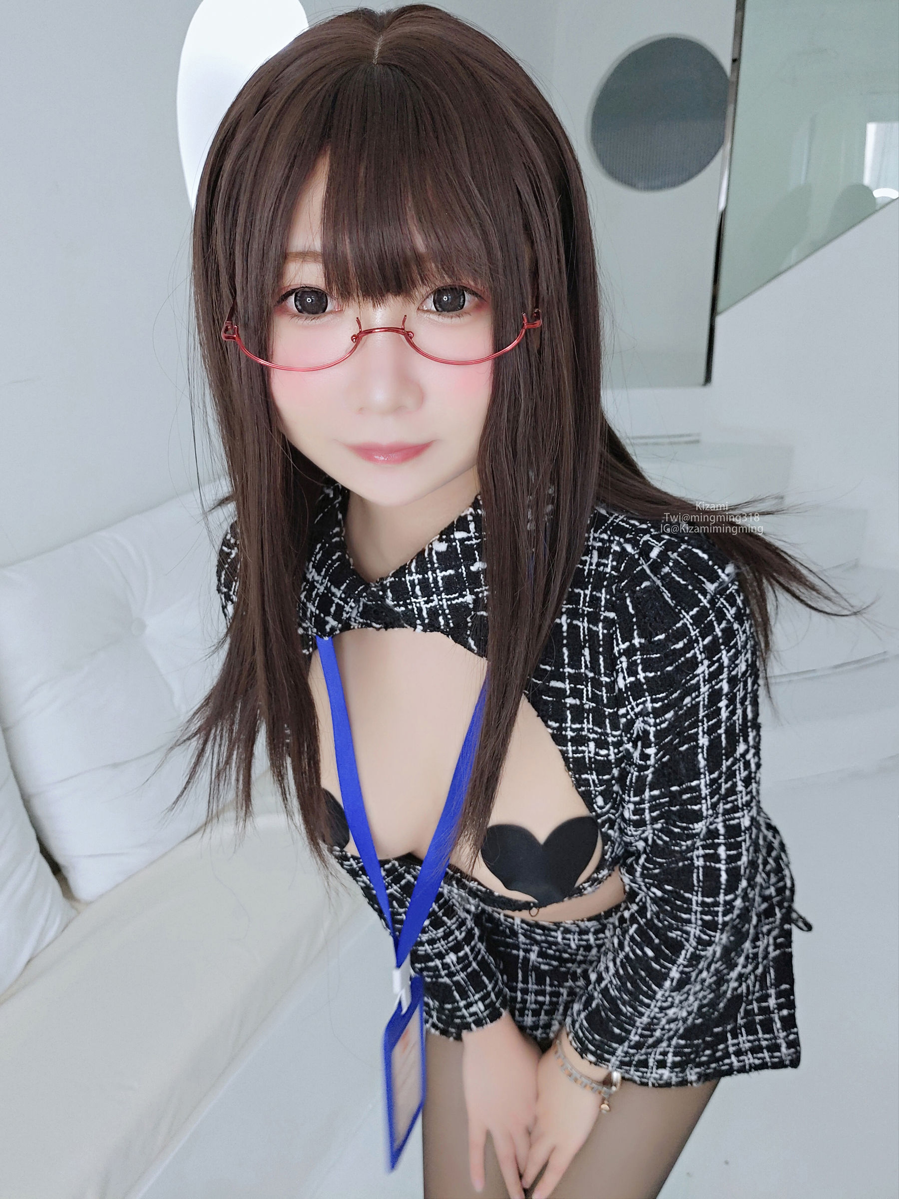 [銘銘Kizami] fantia 2021-12-15 新职员，请多关照 [19P]