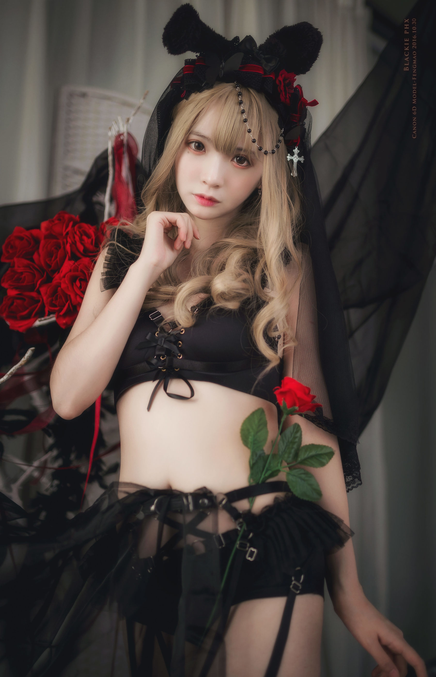 [Cosplay写真] 疯猫ss – 黑色玫瑰 [20P]